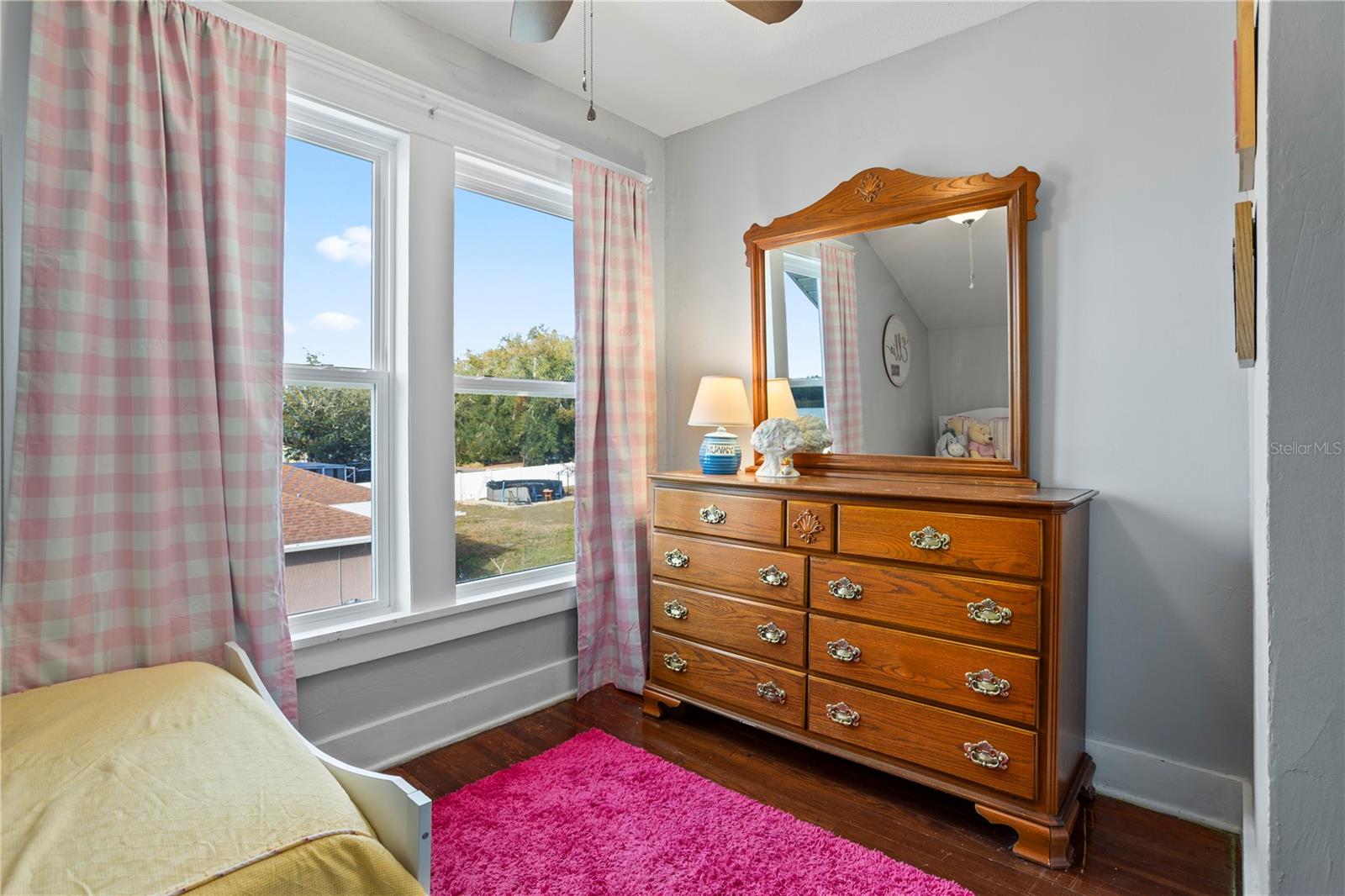 Image 25 of 60 For 517 Main Street