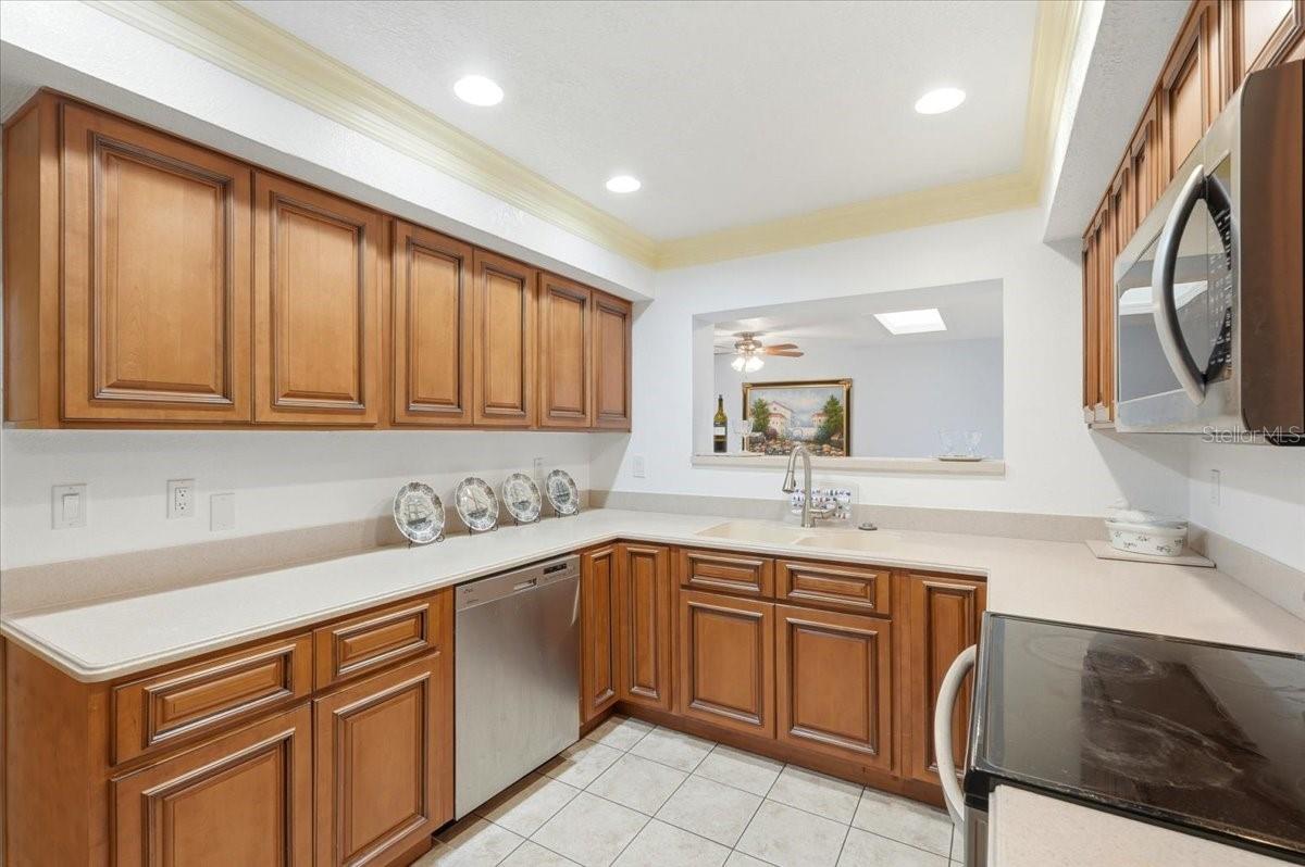 Image 18 of 48 For 2500 21st Street Nw 88