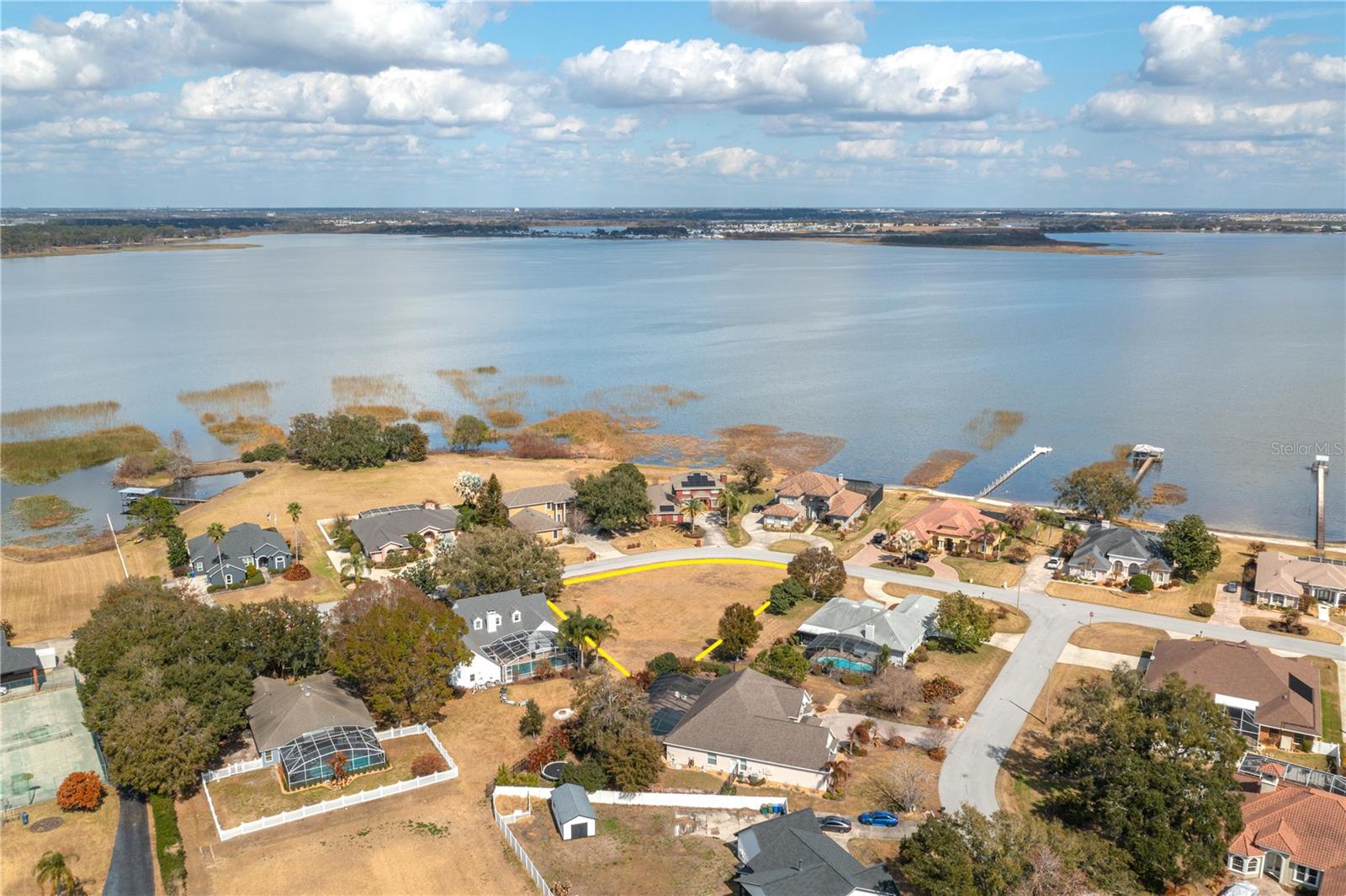 Details for 332 Hamilton Shore Drive, WINTER HAVEN, FL 33883