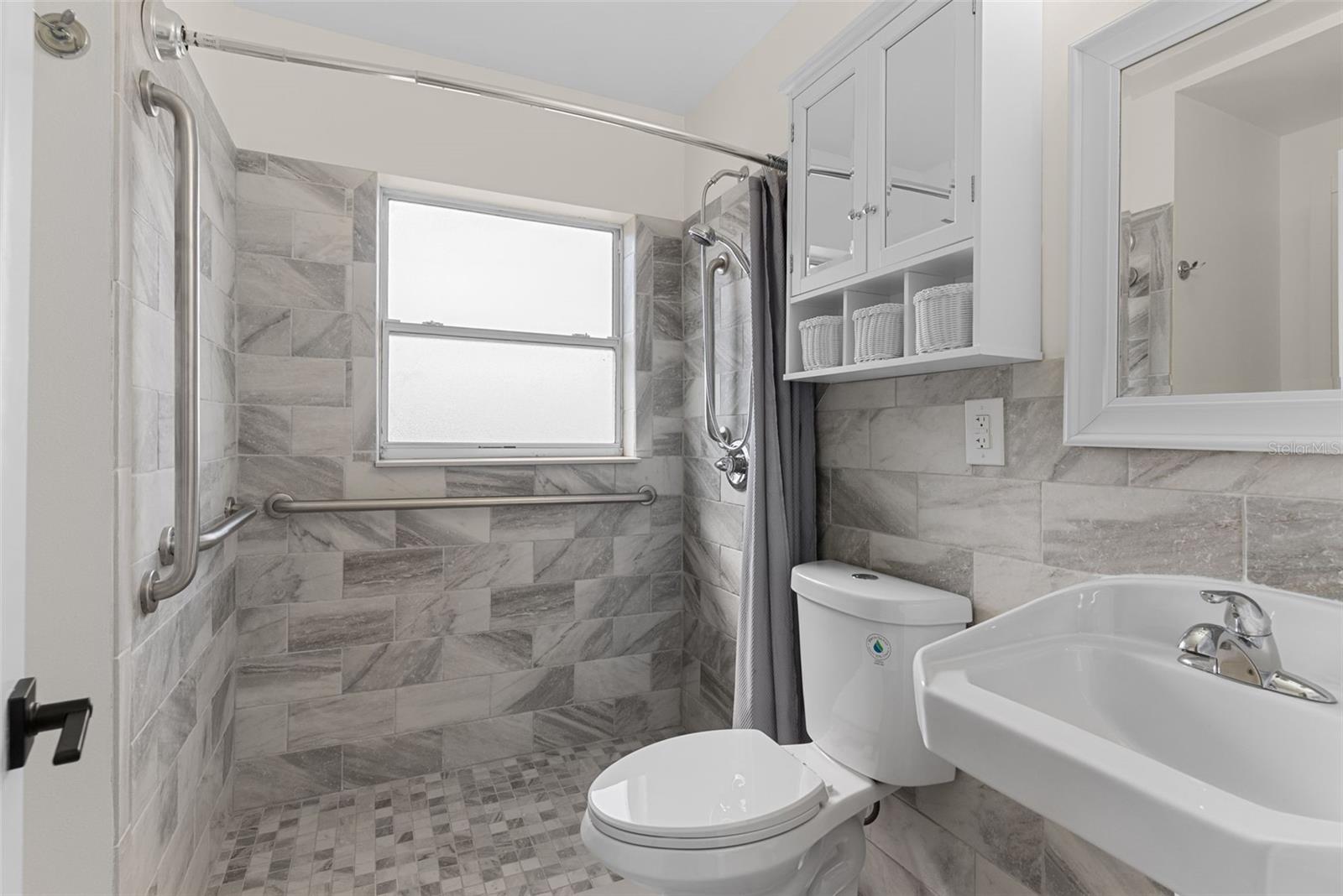 Image 20 of 34 For 1568 Lake Shipp Drive