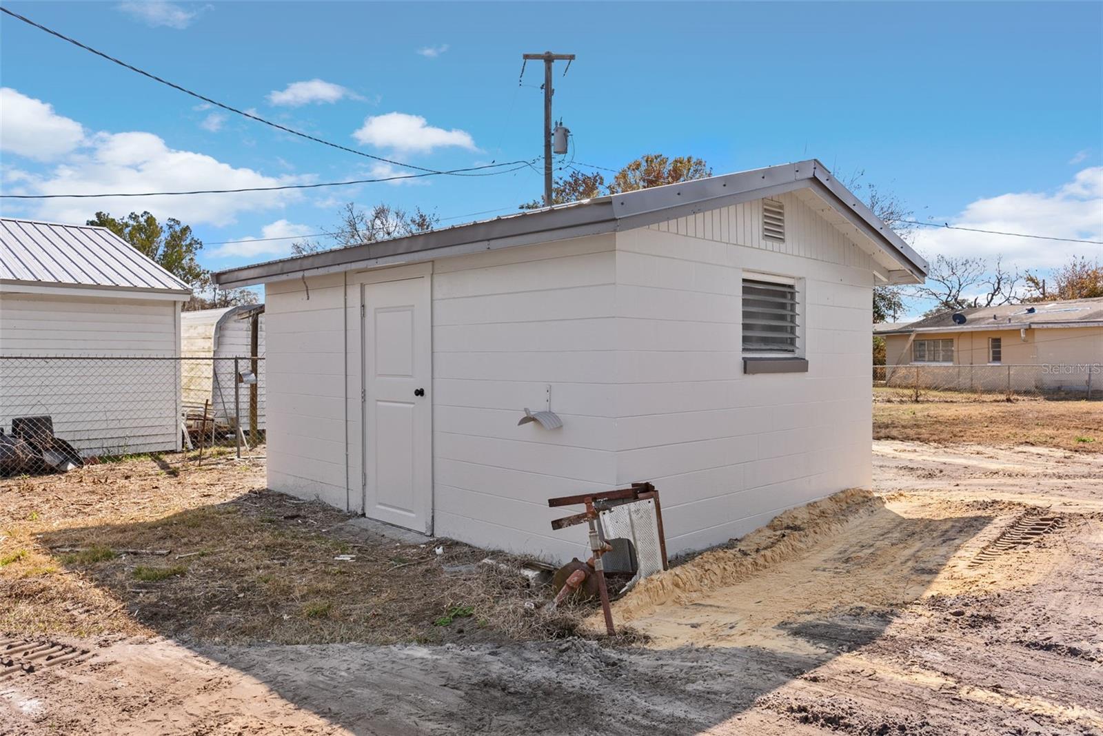 Image 23 of 34 For 1568 Lake Shipp Drive