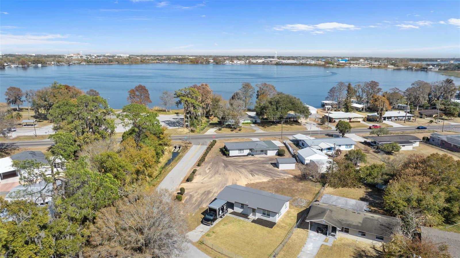 Image 28 of 34 For 1568 Lake Shipp Drive