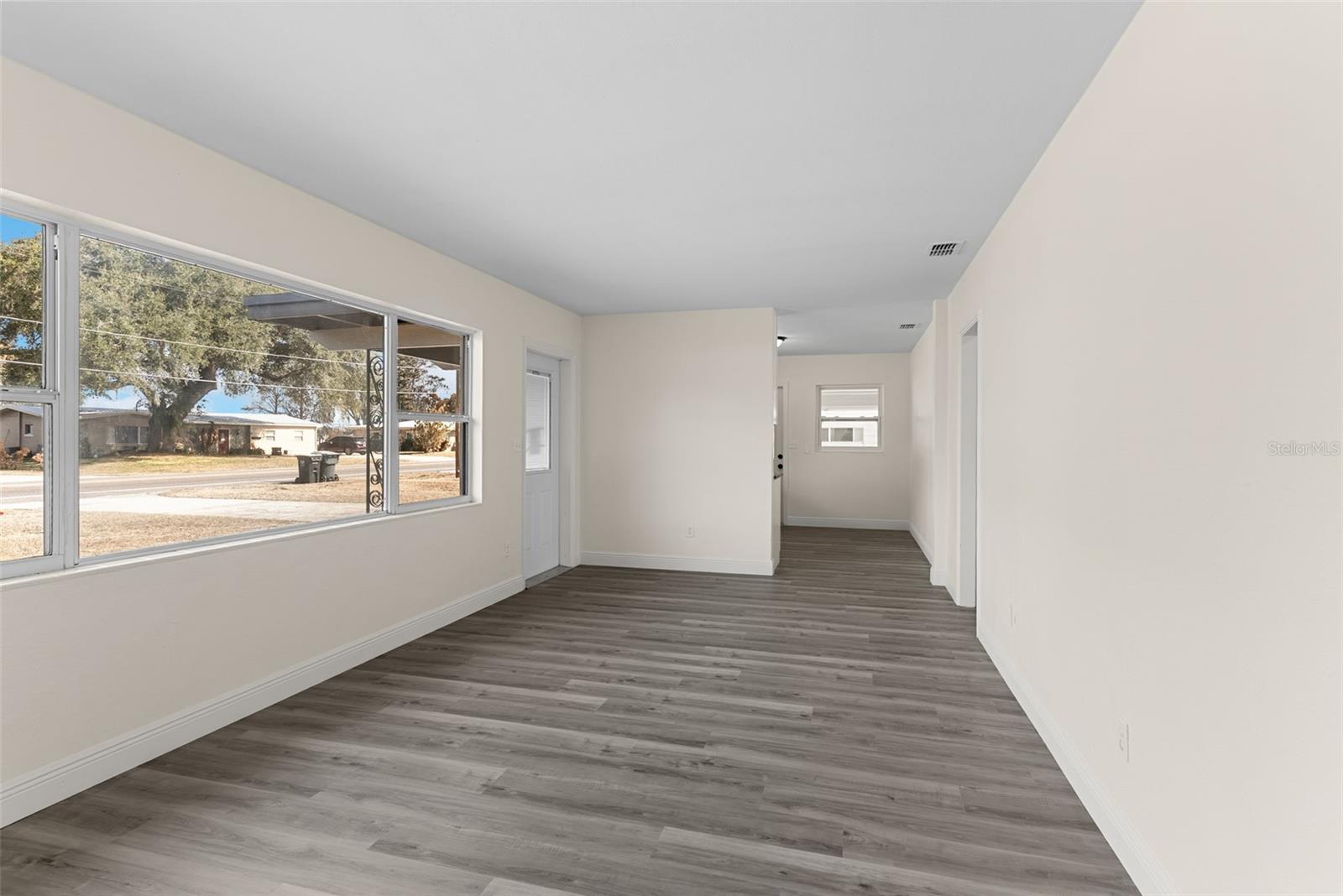 Image 7 of 34 For 1568 Lake Shipp Drive