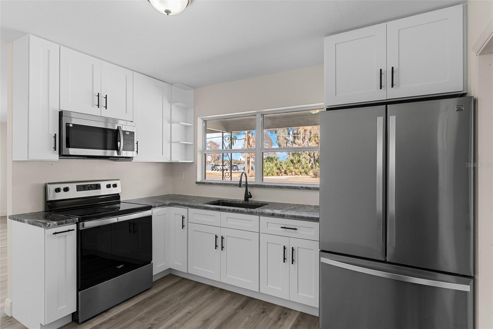 Image 9 of 34 For 1568 Lake Shipp Drive