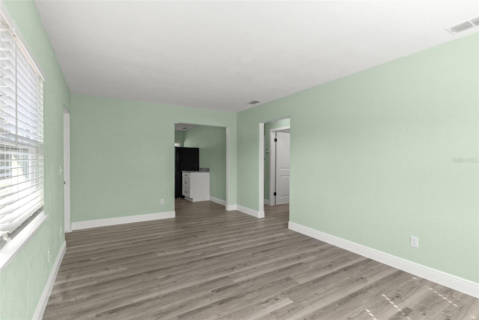 Image 8 of 19 For 73 High Street