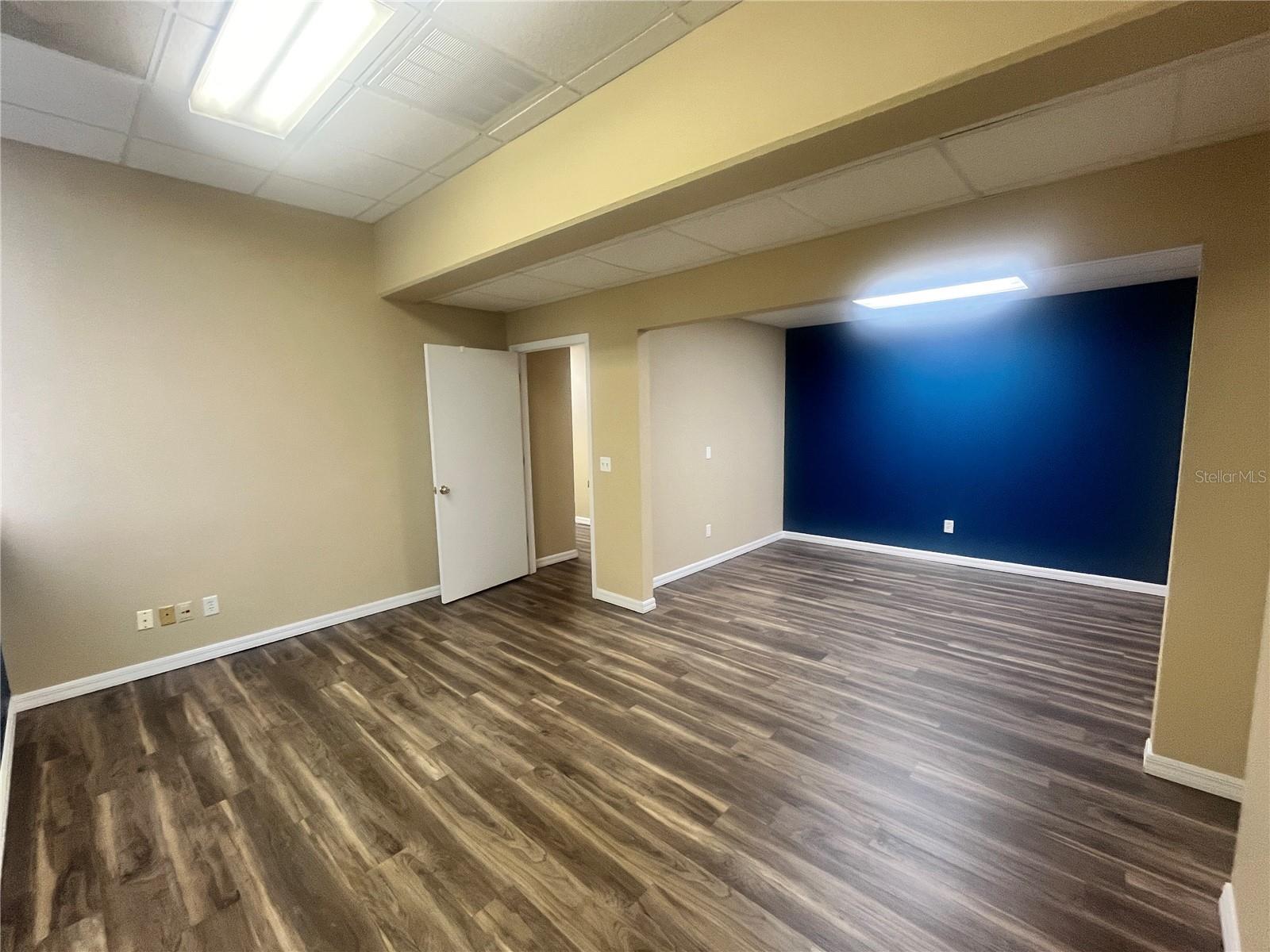 Image 19 of 37 For 141 Central Avenue 350