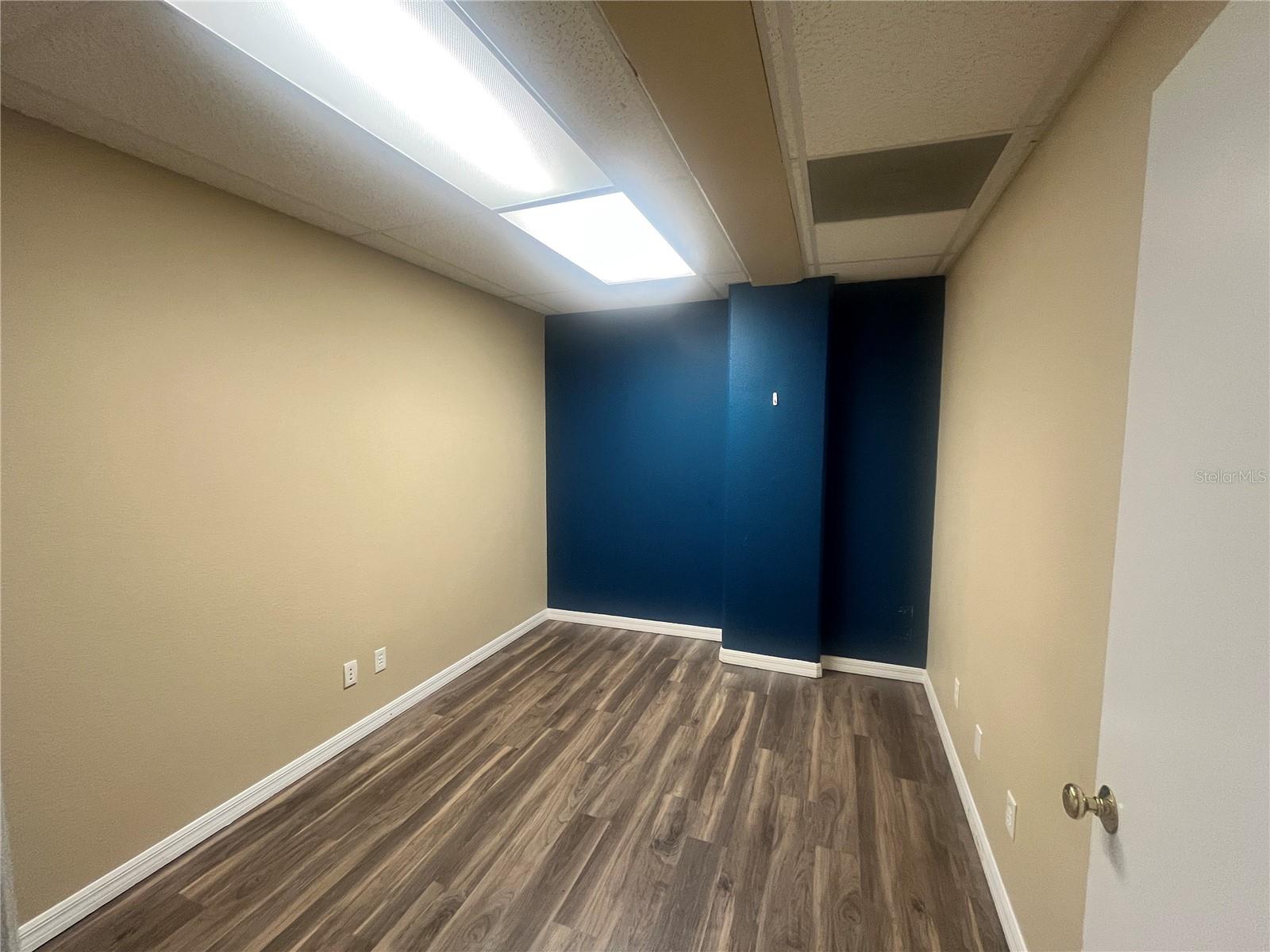 Image 22 of 37 For 141 Central Avenue 350