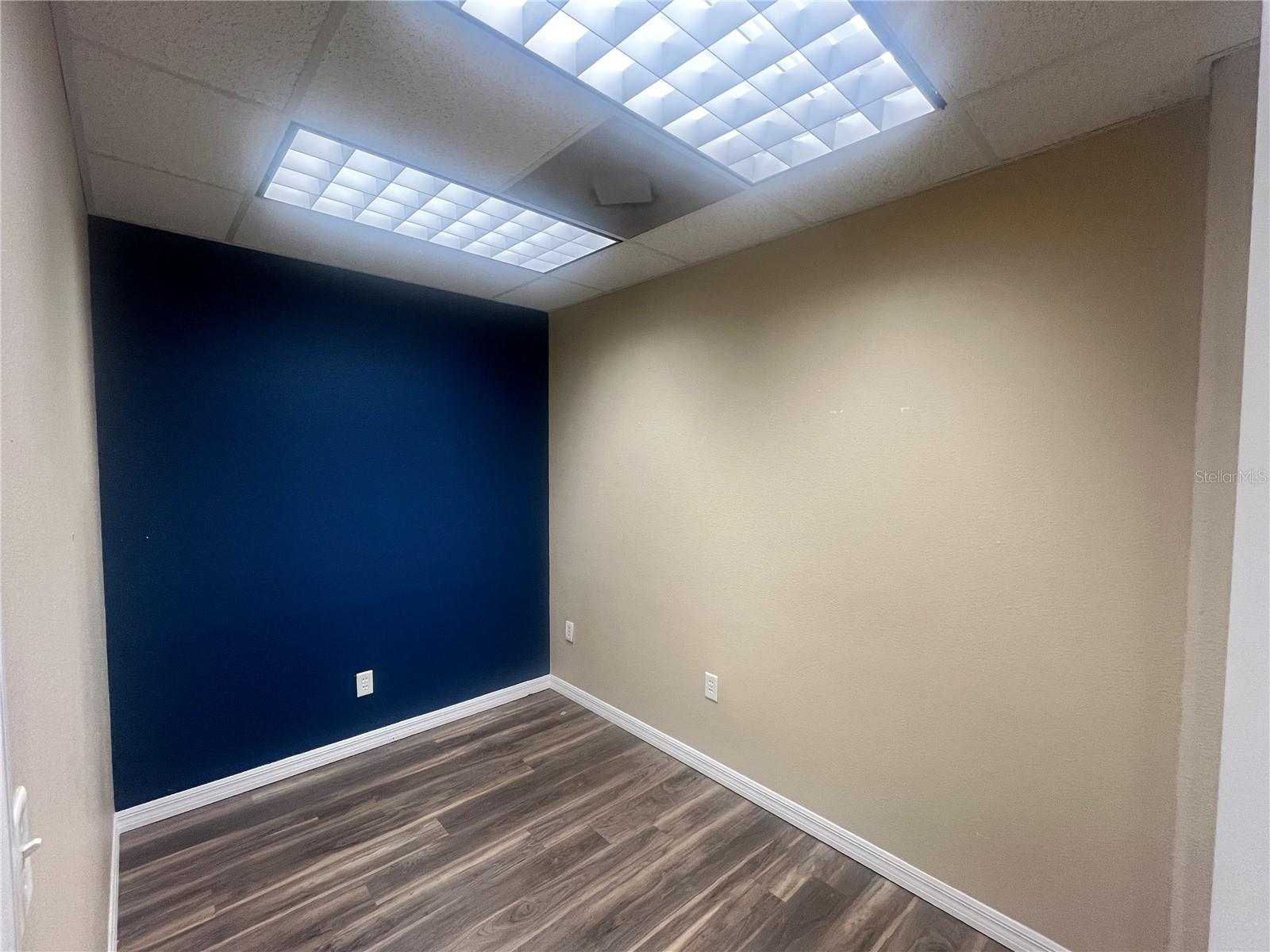 Image 6 of 37 For 141 Central Avenue 350