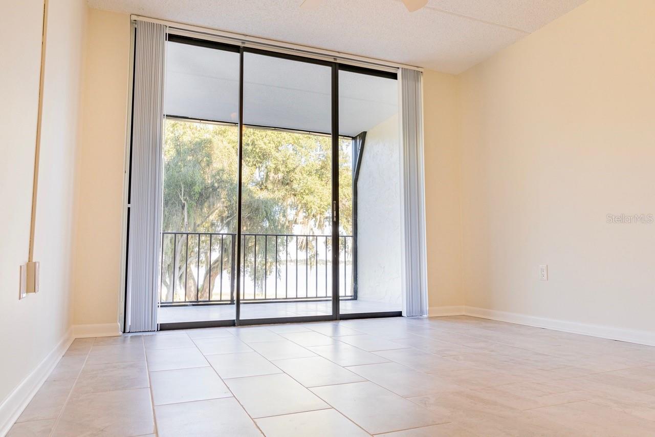 Image 17 of 17 For 208 Lake Howard Drive Nw 104