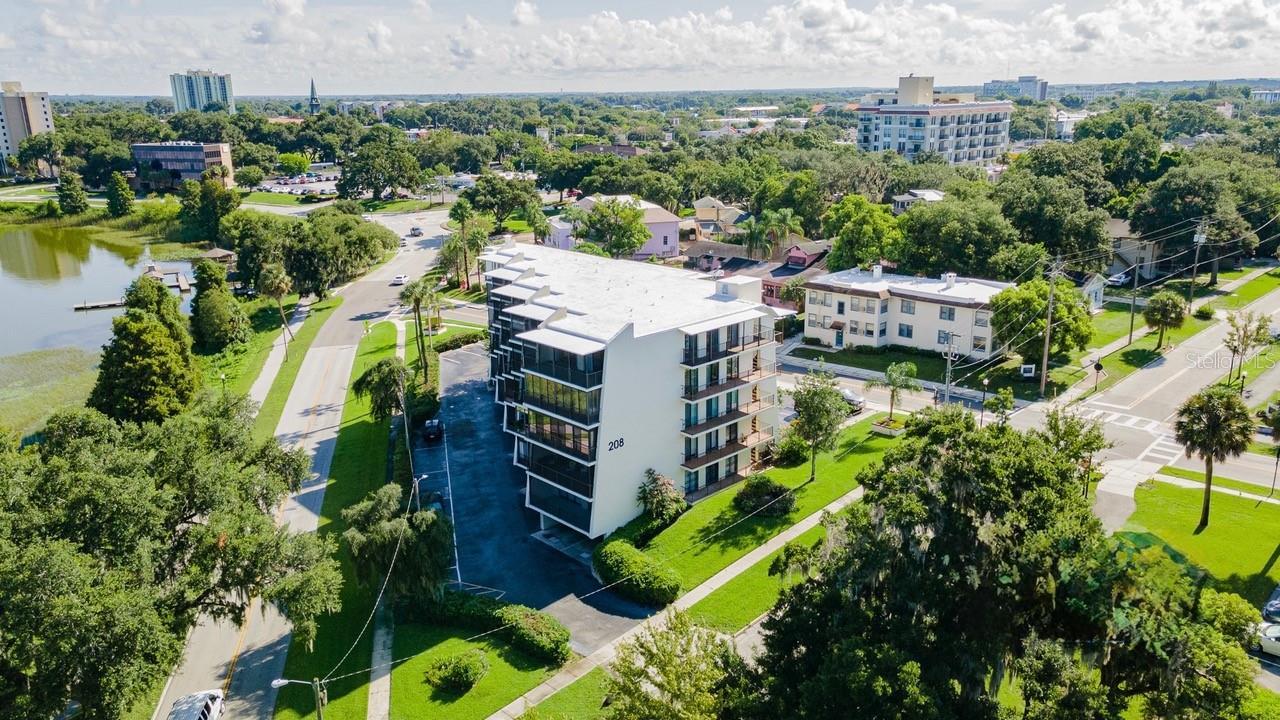 Image 2 of 17 For 208 Lake Howard Drive Nw 104