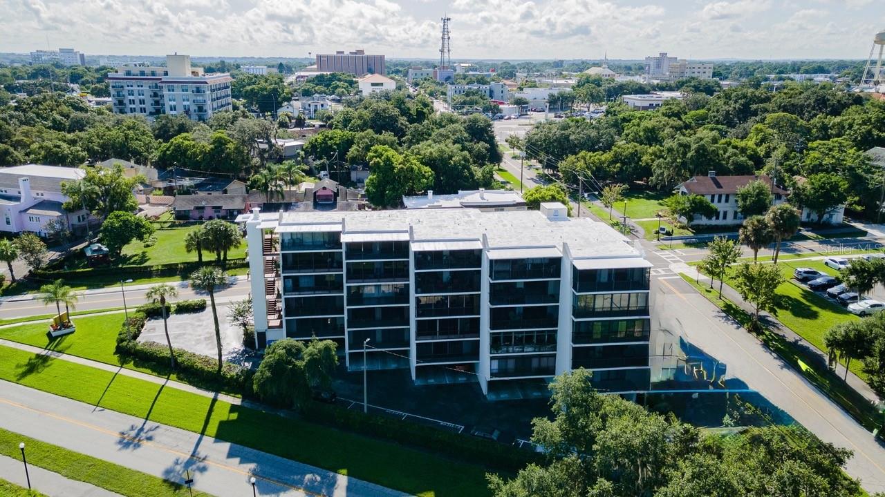 Image 3 of 17 For 208 Lake Howard Drive Nw 104