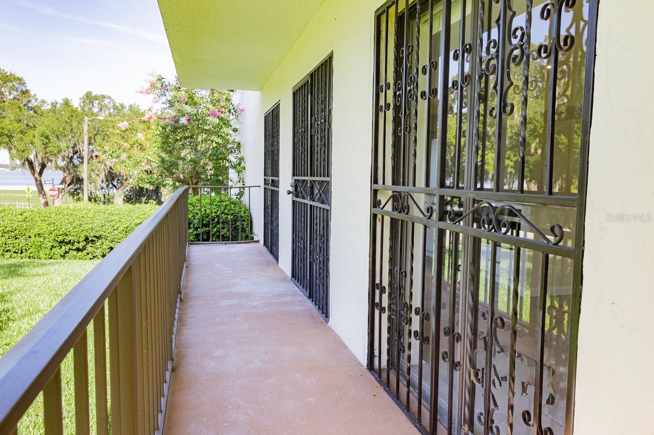 Image 5 of 17 For 208 Lake Howard Drive Nw 104