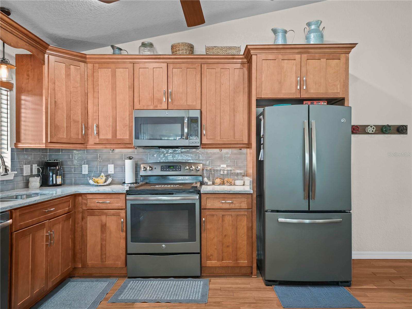 Listing photo id 9 for 1055 Sunset Trail