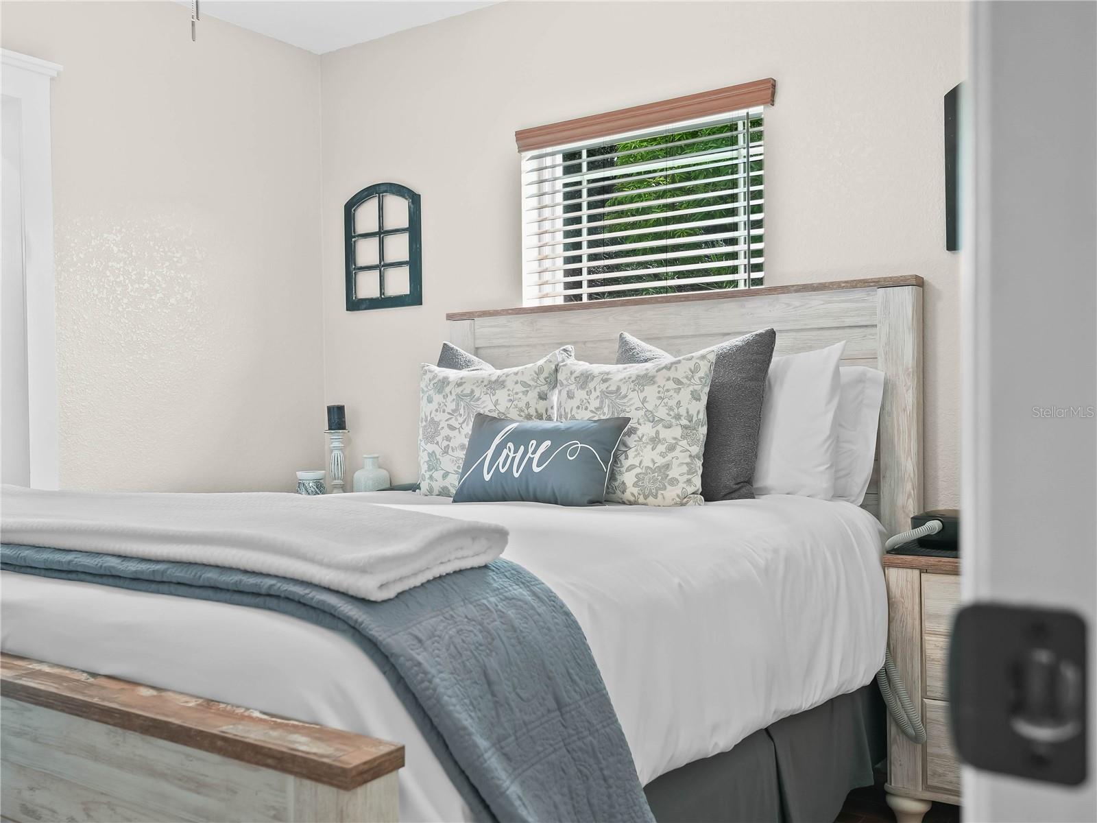 Listing photo id 19 for 1055 Sunset Trail