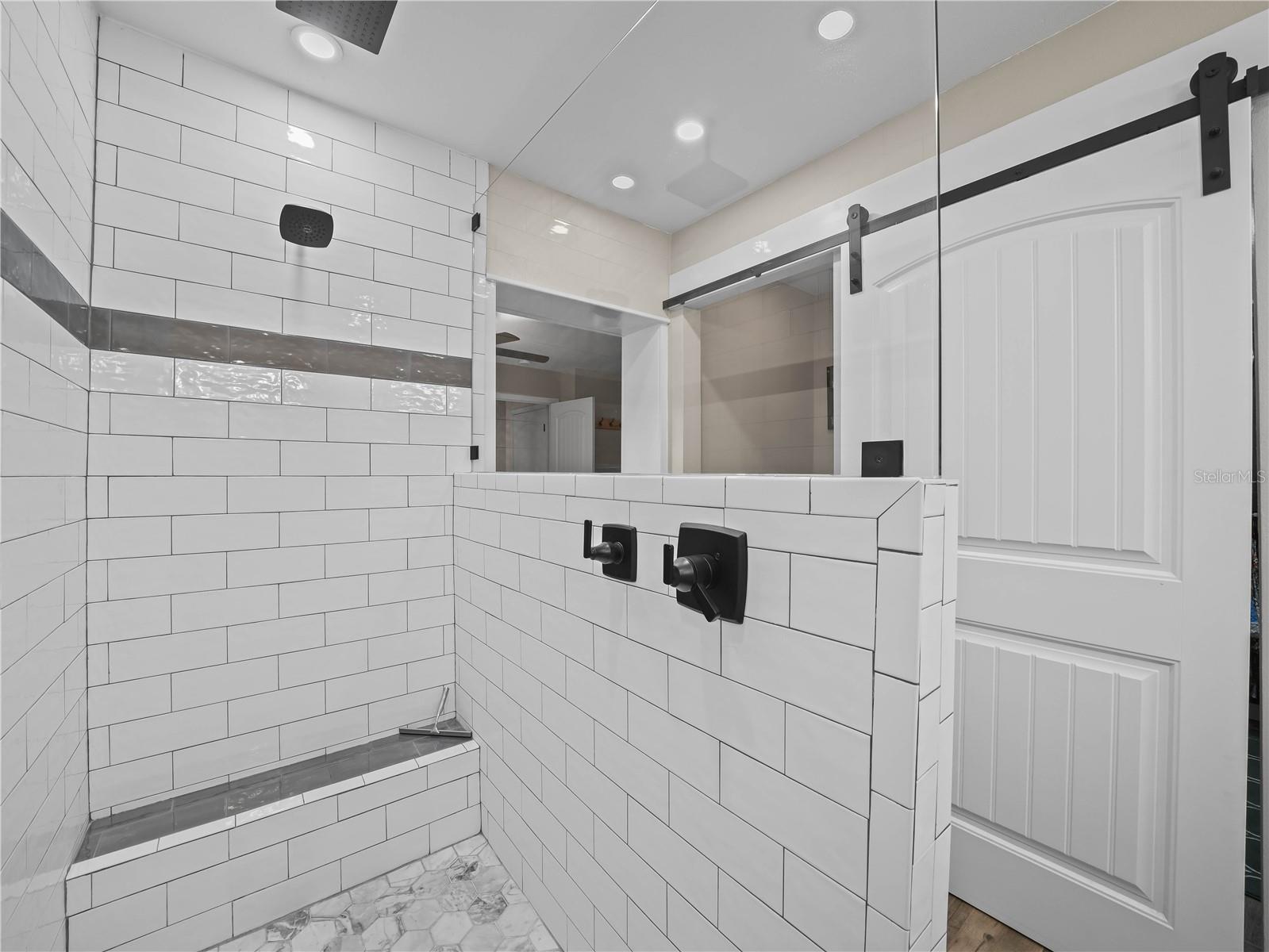 Listing photo id 23 for 1055 Sunset Trail