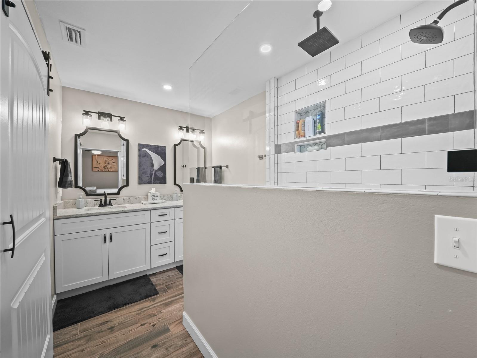 Listing photo id 25 for 1055 Sunset Trail