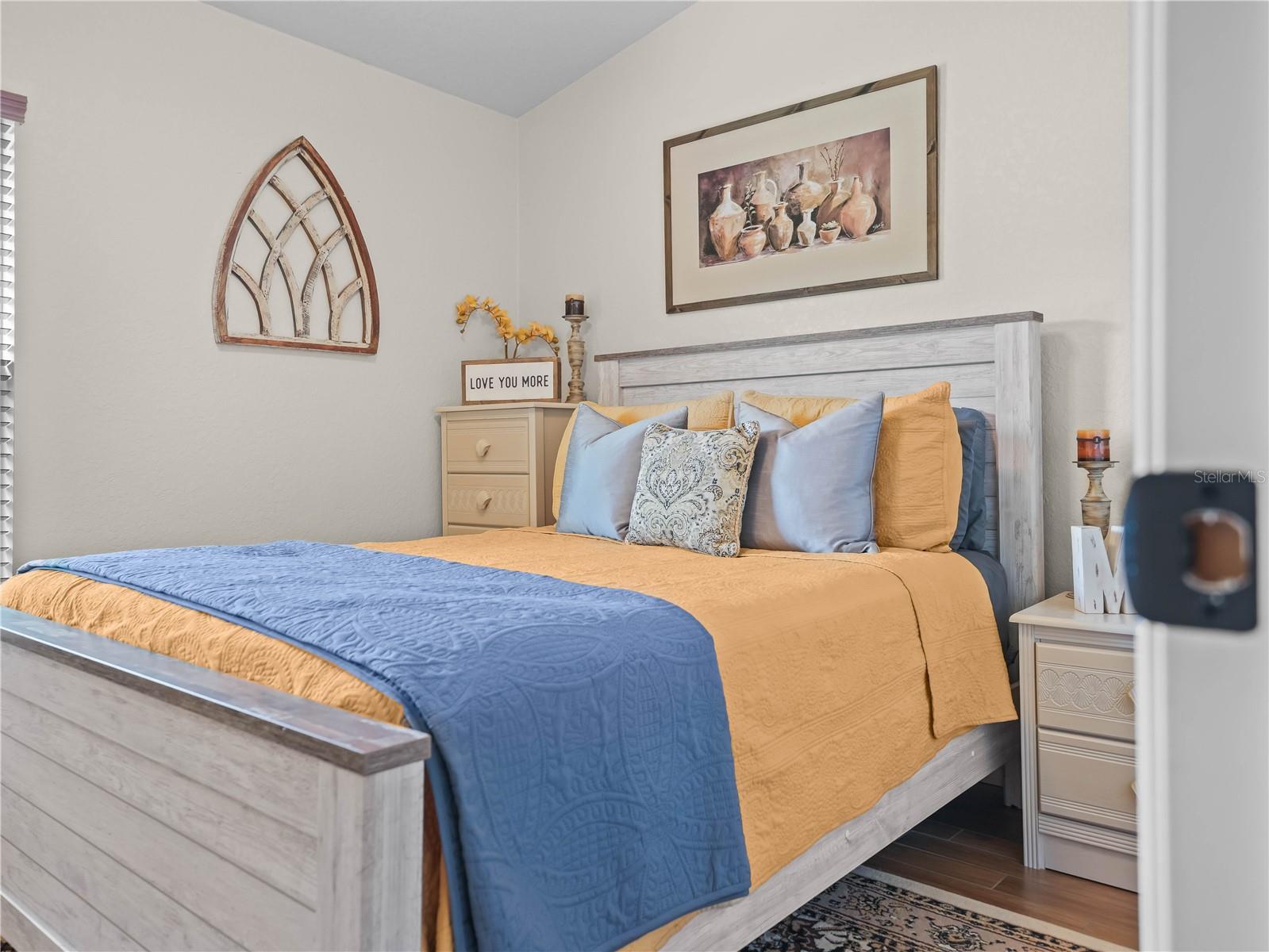 Listing photo id 32 for 1055 Sunset Trail