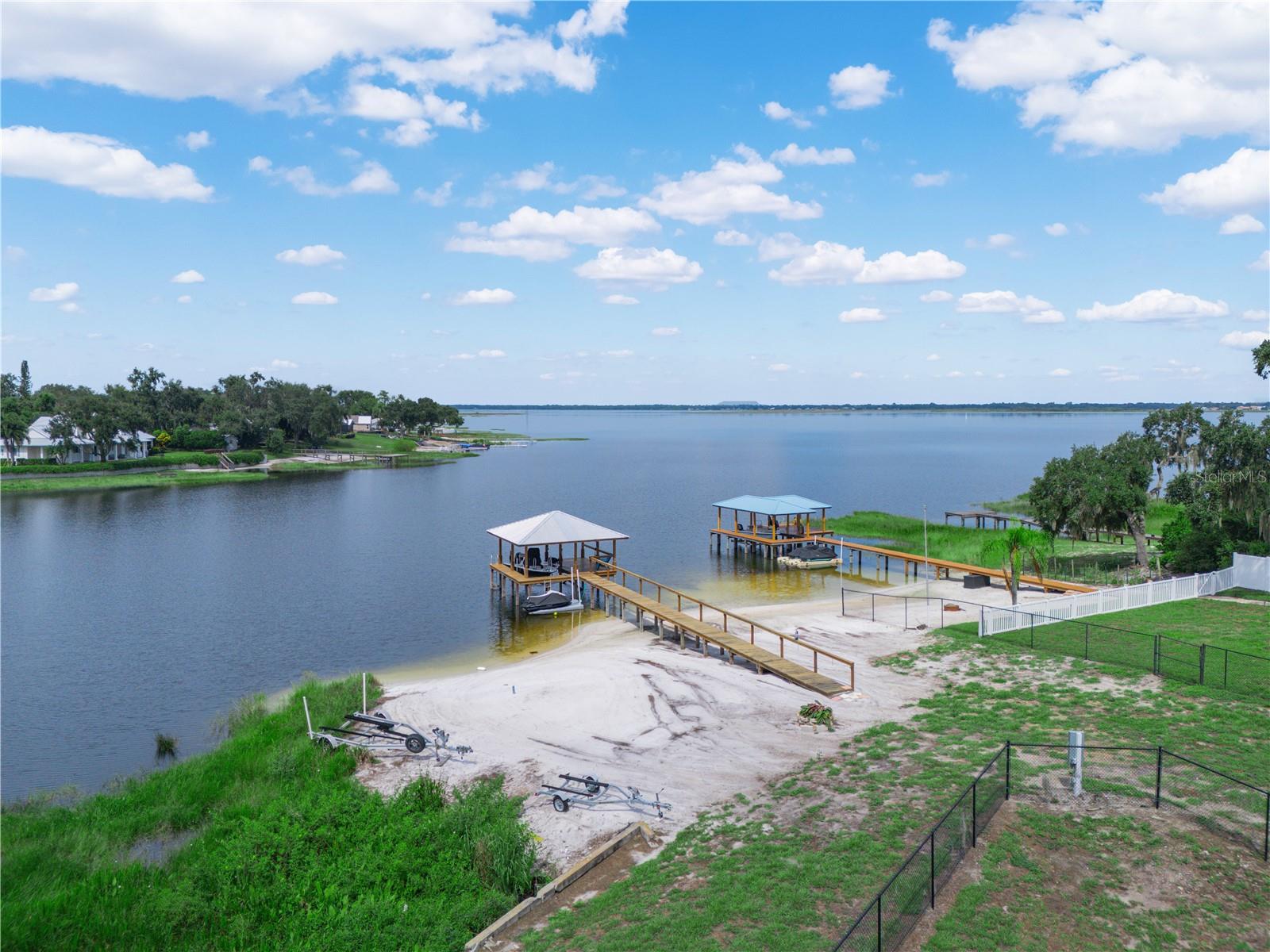 Listing photo id 2 for 1055 Sunset Trail