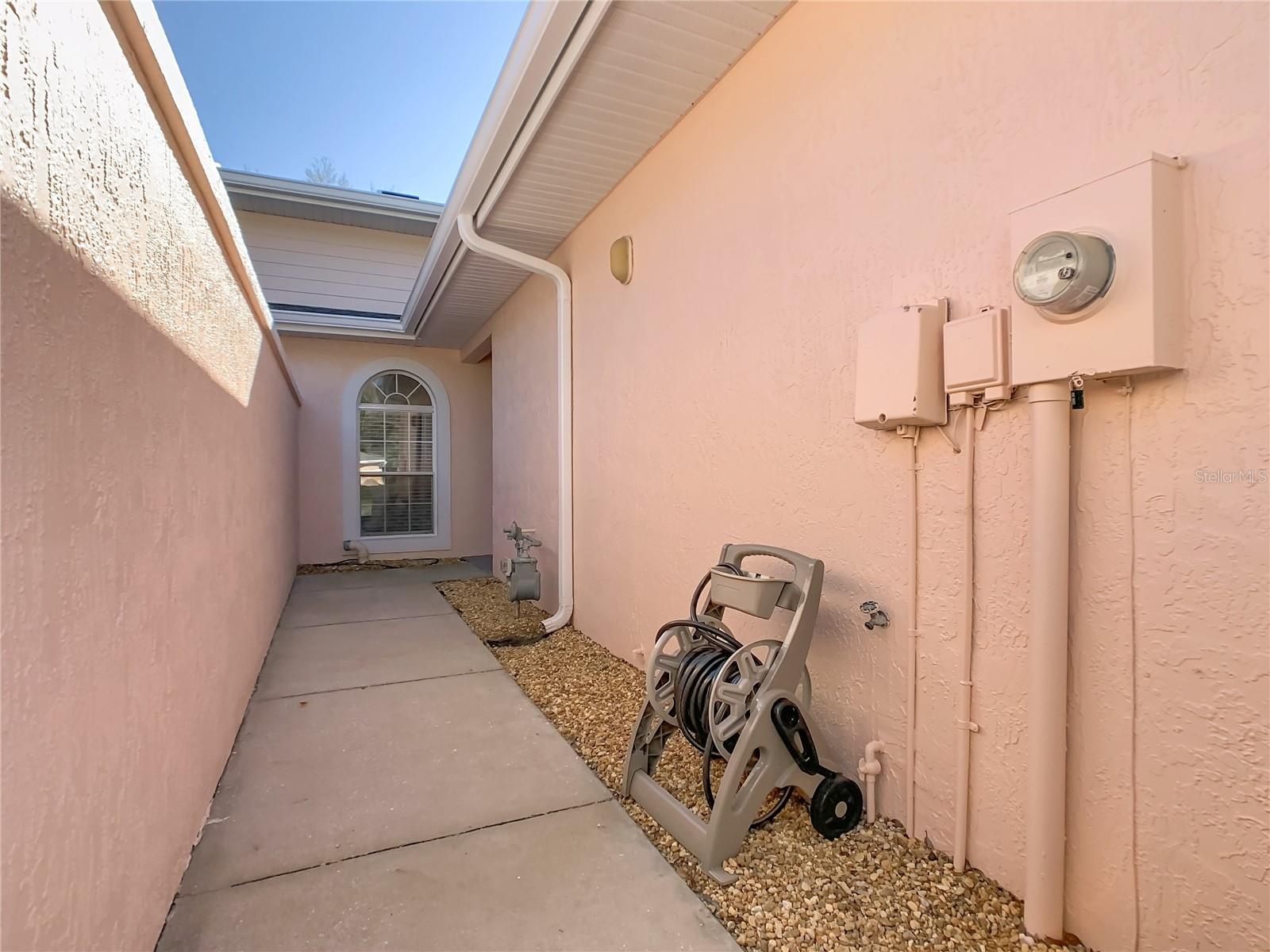 Image 7 of 61 For 47 Enclave Drive