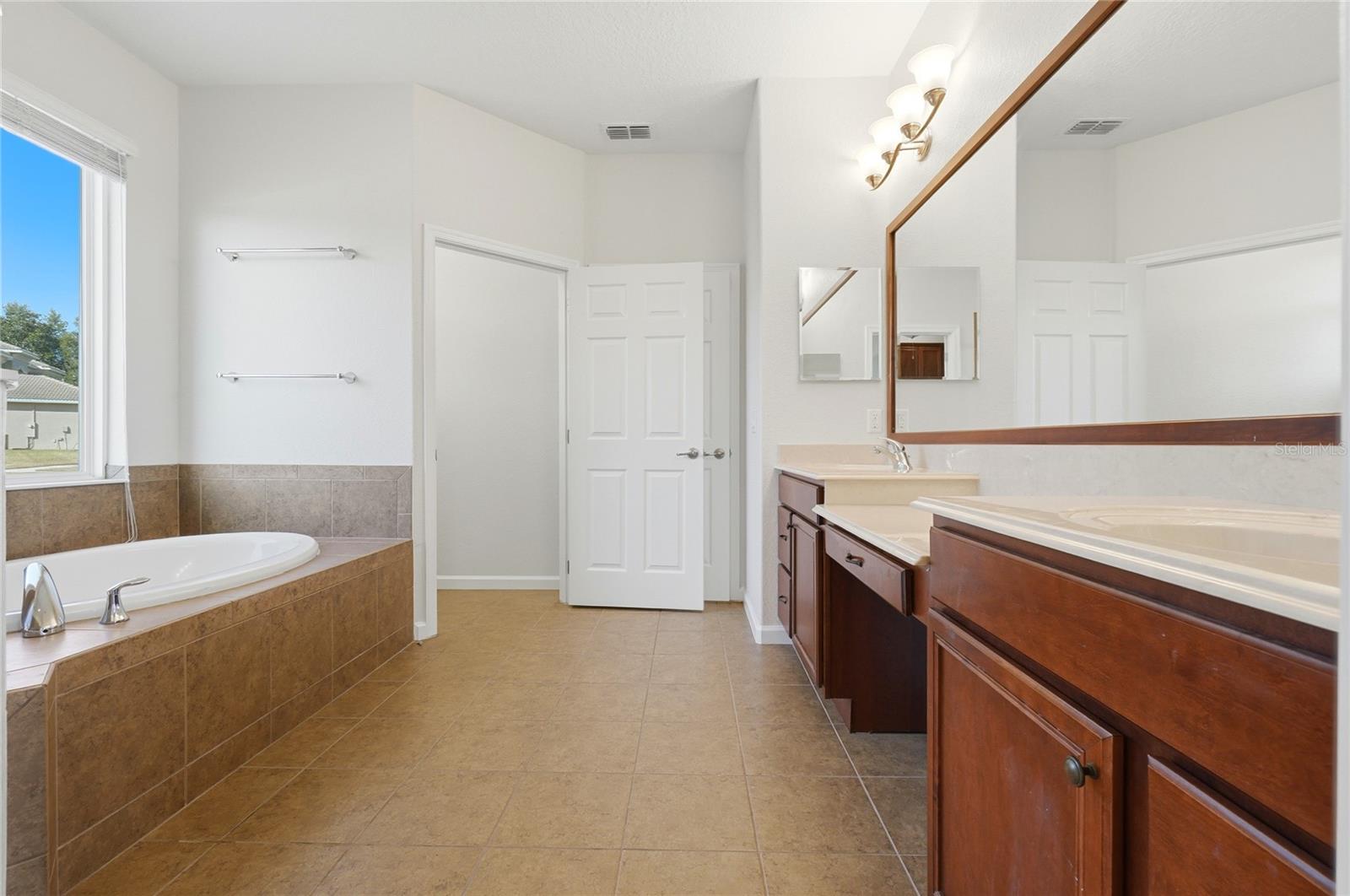 Image 66 of 96 For 4898 Belle Vue Breeze Loop