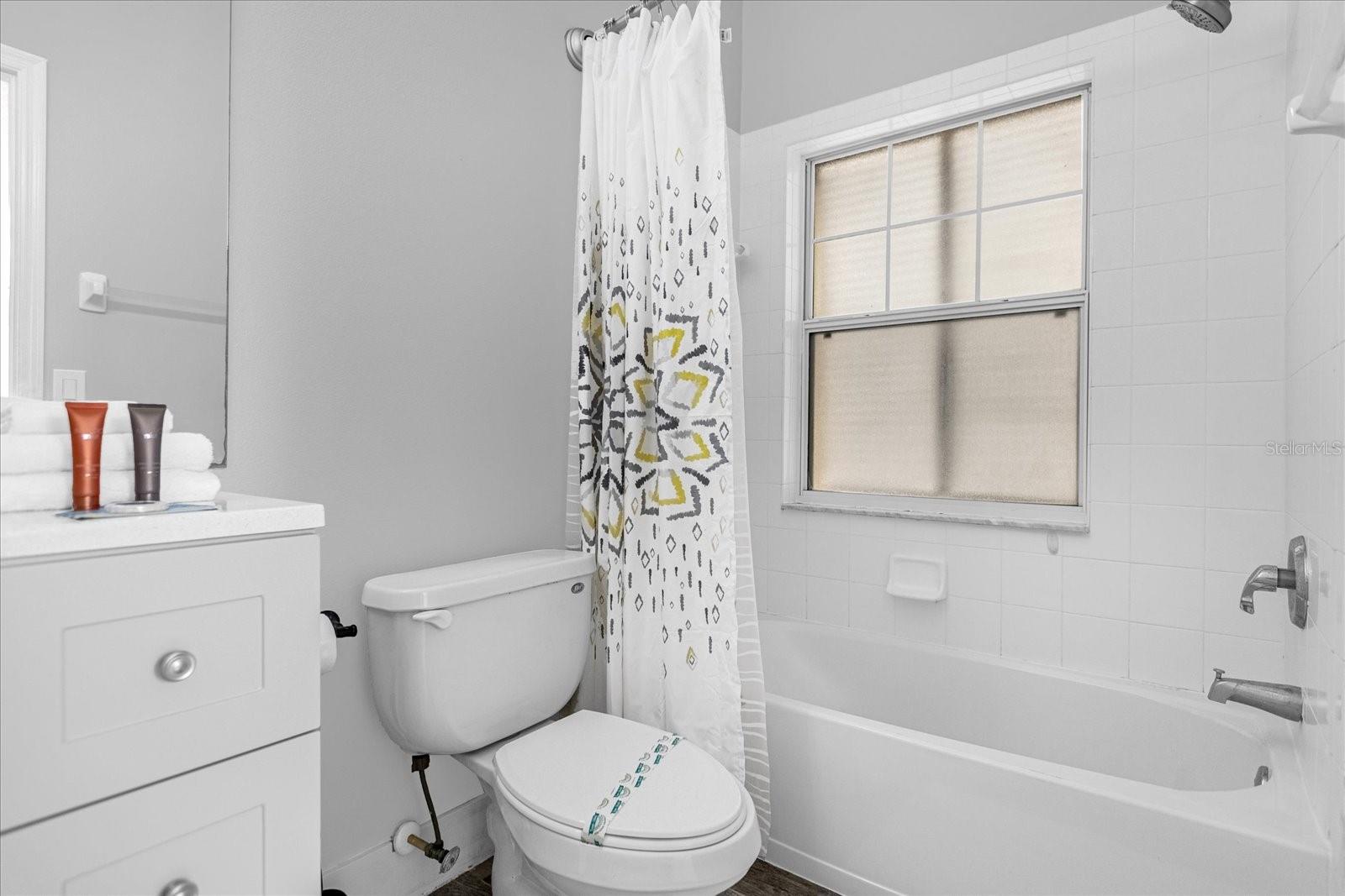 Image 23 of 27 For 938 Park Terrace Circle