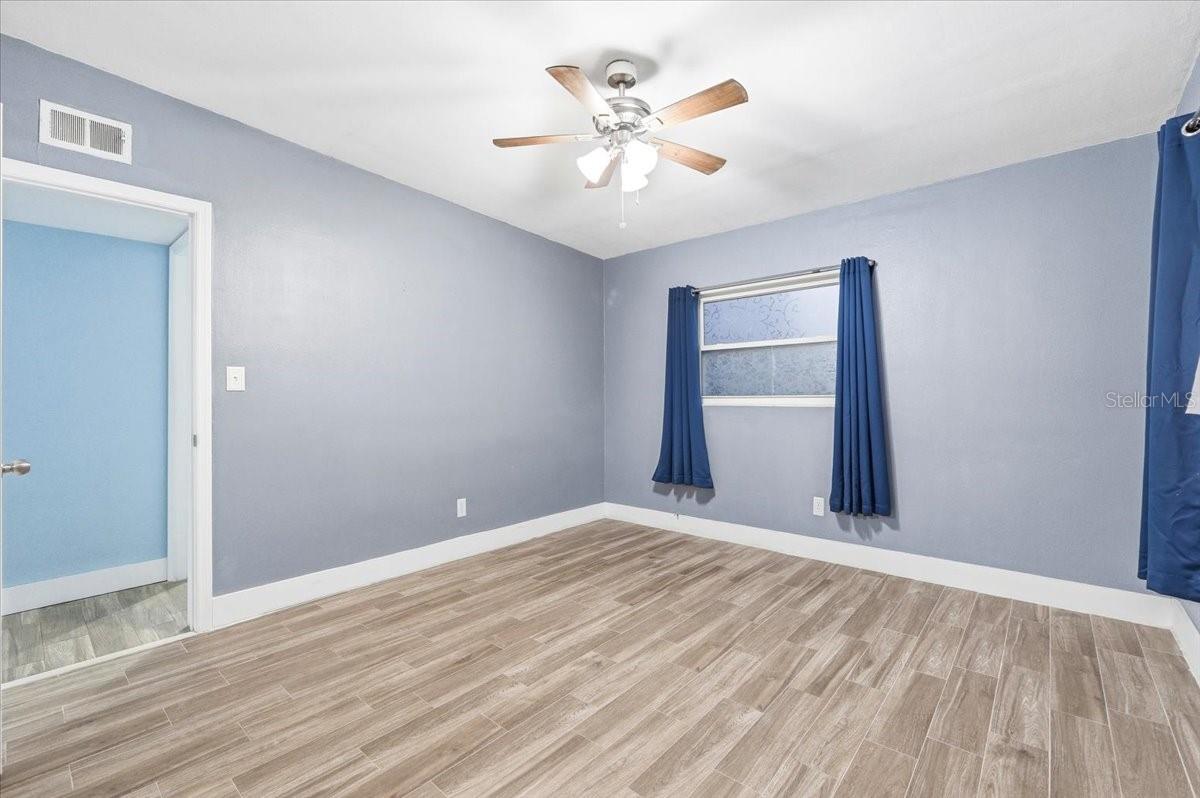 Image 36 of 46 For 5927 Forest Grove Boulevard