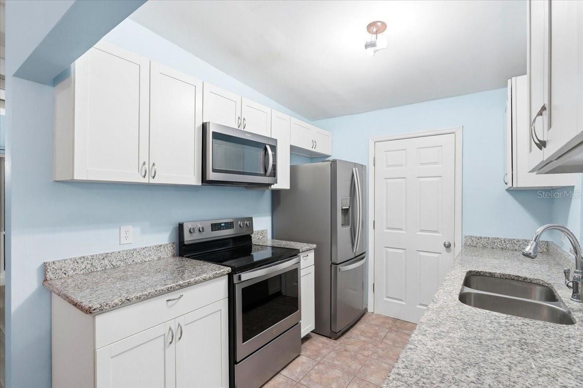 Image 4 of 46 For 5927 Forest Grove Boulevard