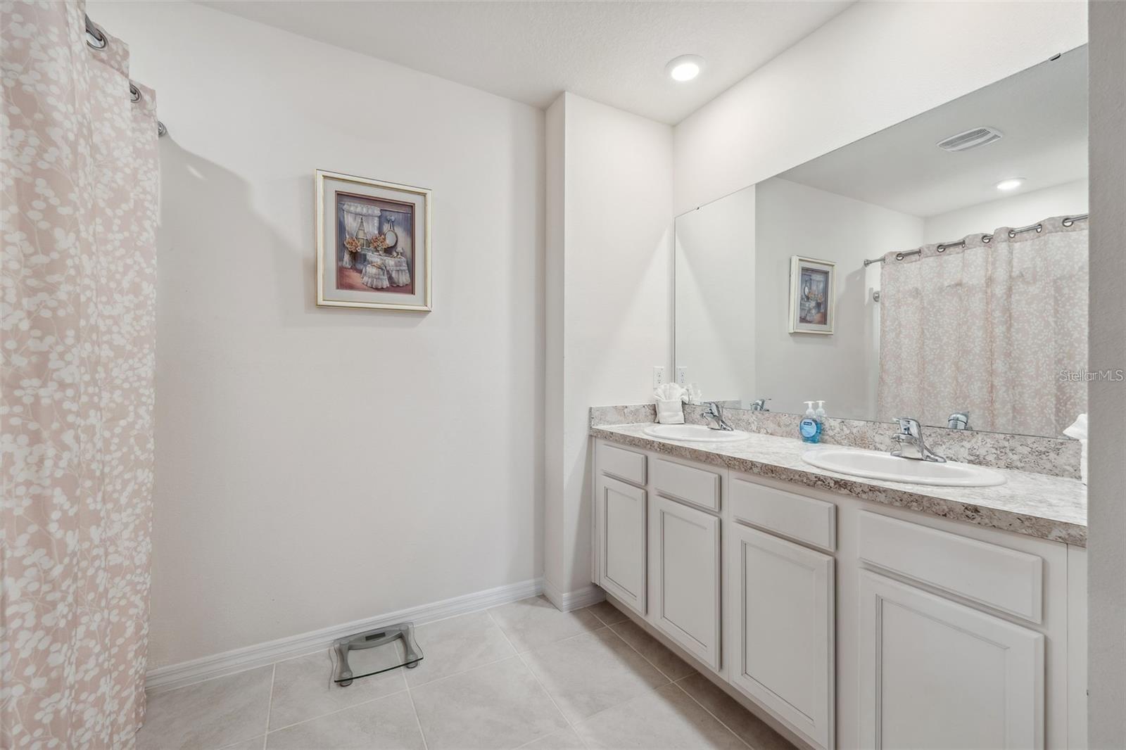 Image 14 of 22 For 723 Chinoy Road