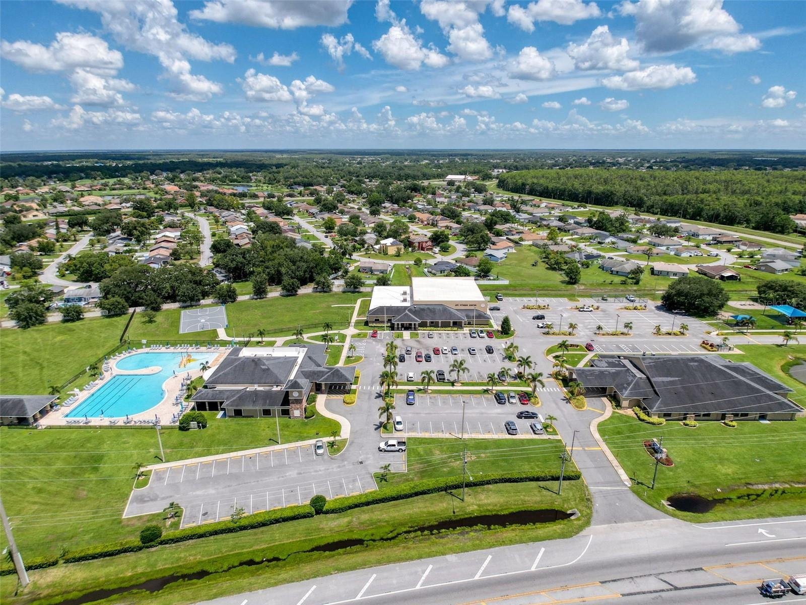 Image 33 of 37 For 303 Azincourt Lane A & B