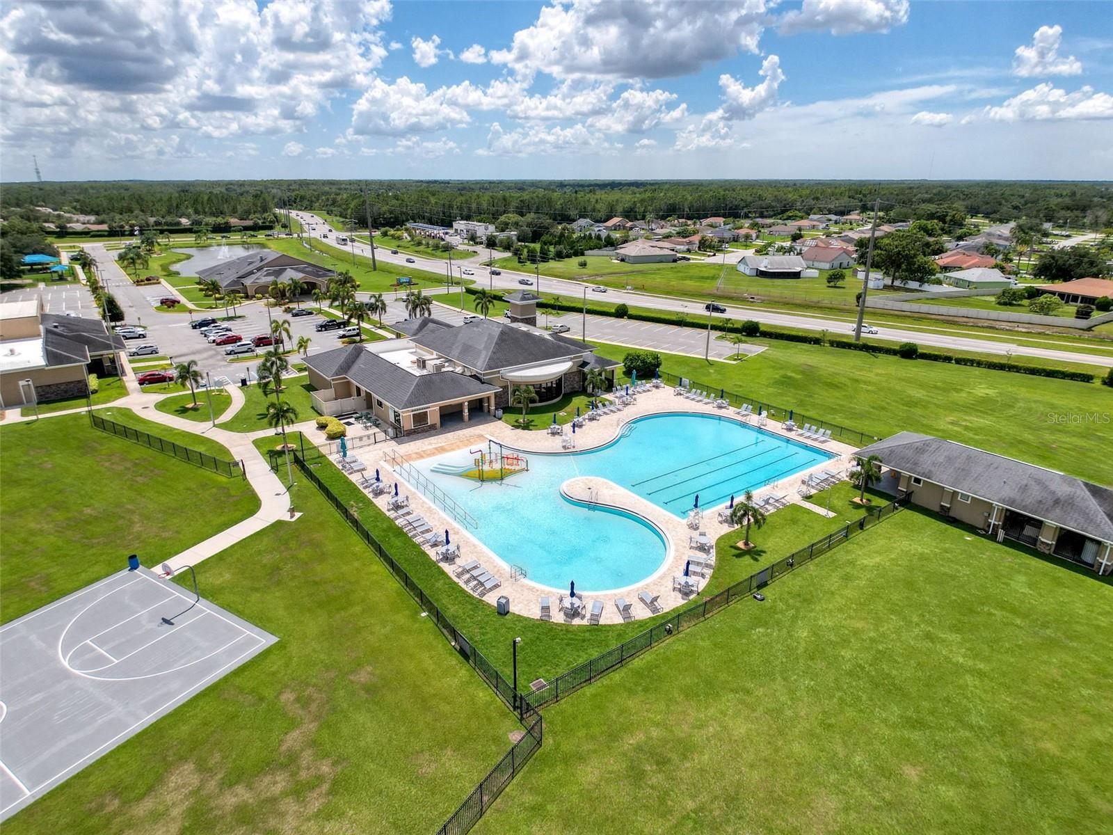 Image 35 of 37 For 303 Azincourt Lane A & B