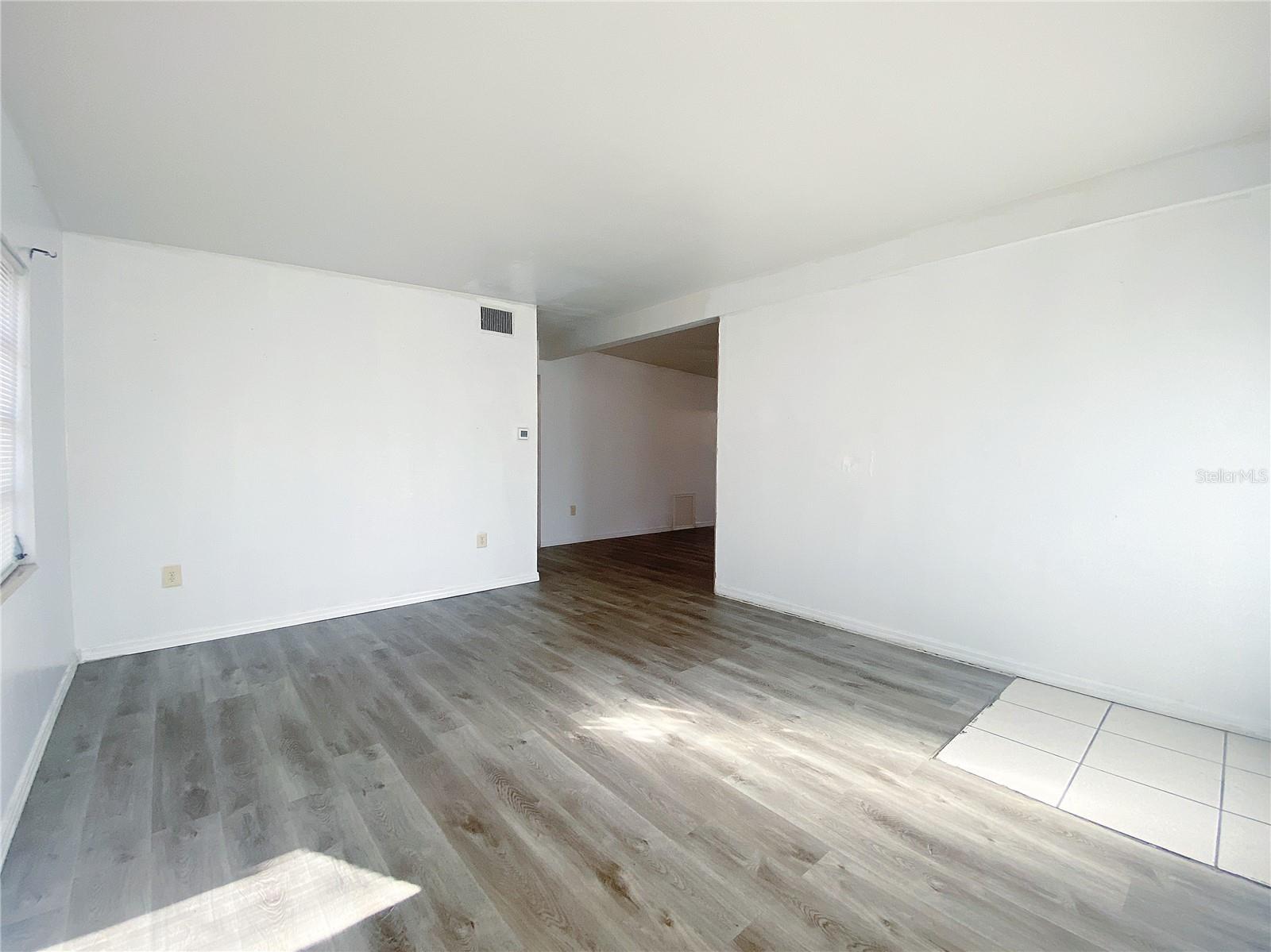 Image 11 of 25 For 390 16th Street Ne