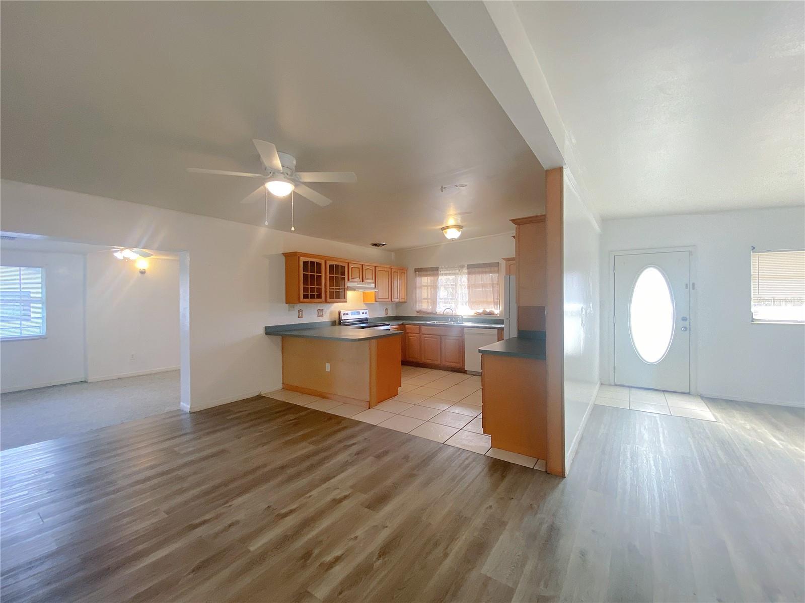 Image 6 of 25 For 390 16th Street Ne