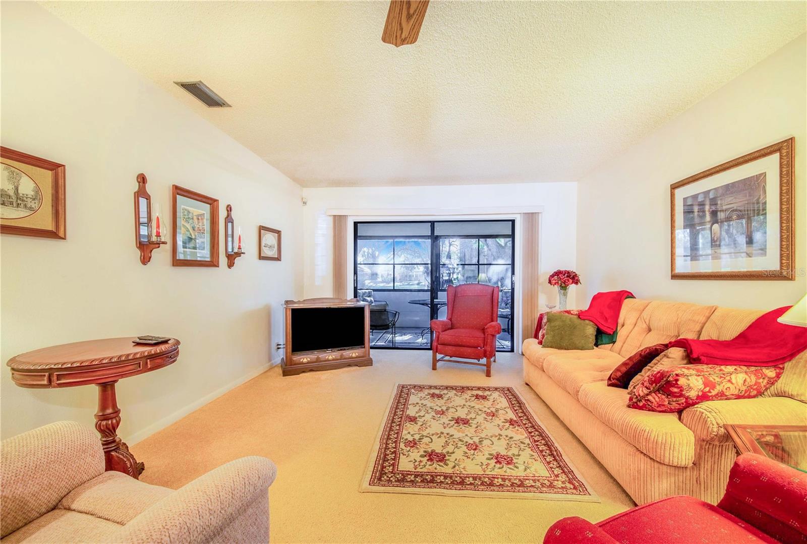 Image 12 of 50 For 459 Pinehurst Court