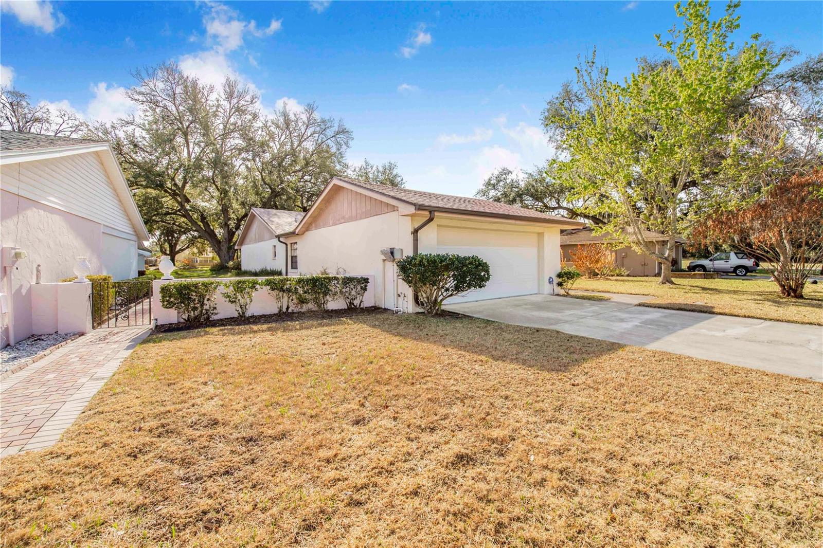 Image 2 of 50 For 459 Pinehurst Court