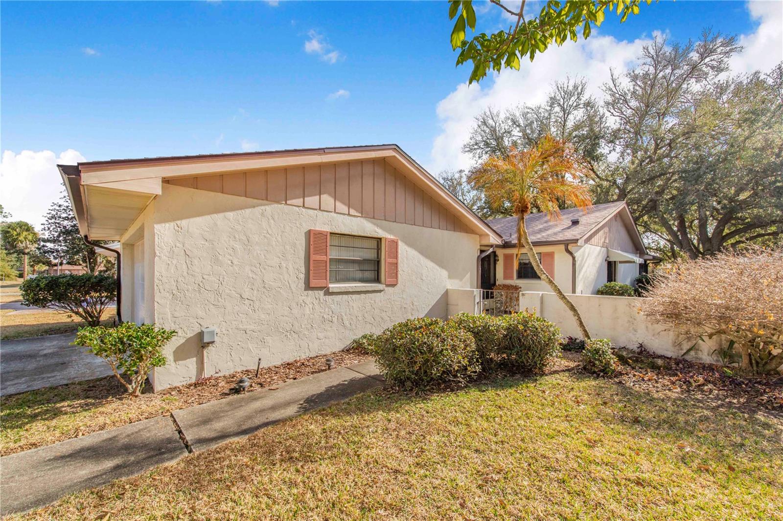 Image 26 of 50 For 459 Pinehurst Court