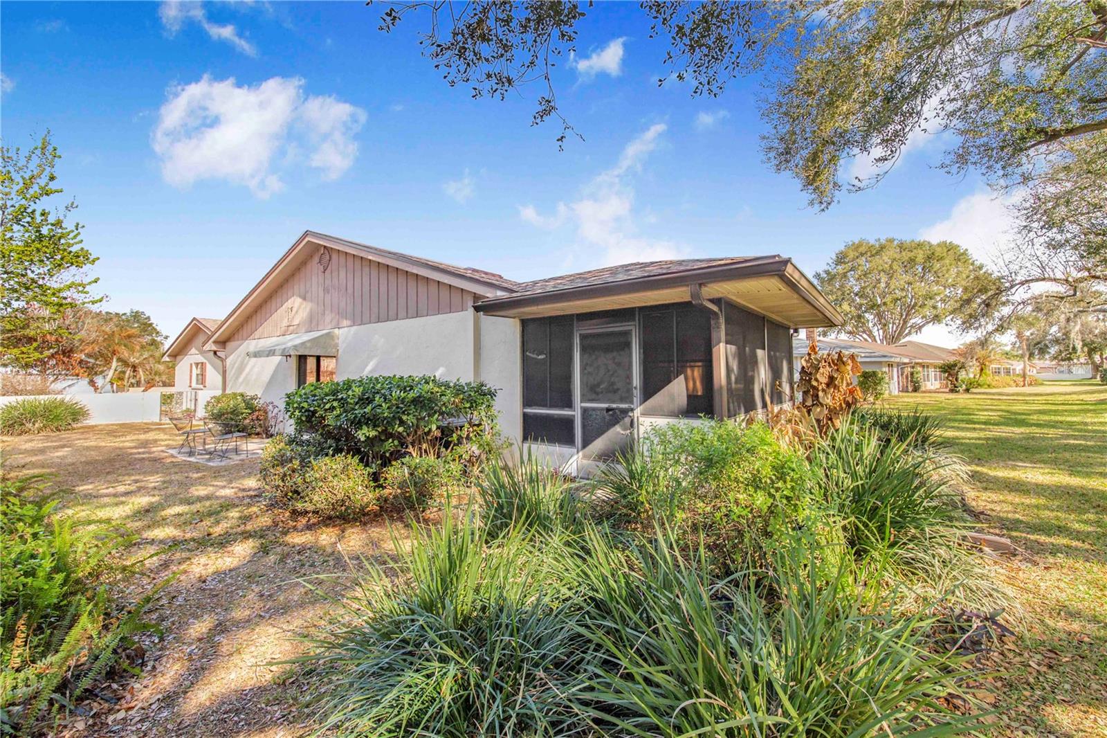 Image 28 of 50 For 459 Pinehurst Court