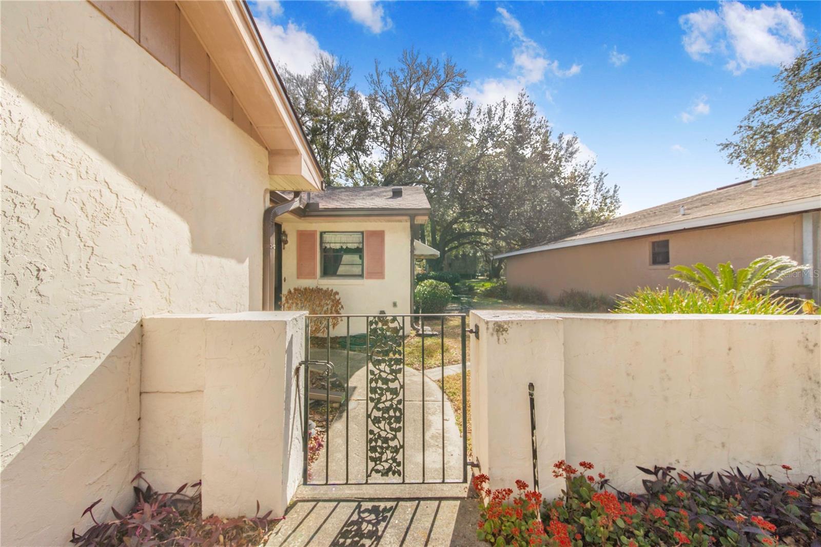 Image 7 of 50 For 459 Pinehurst Court