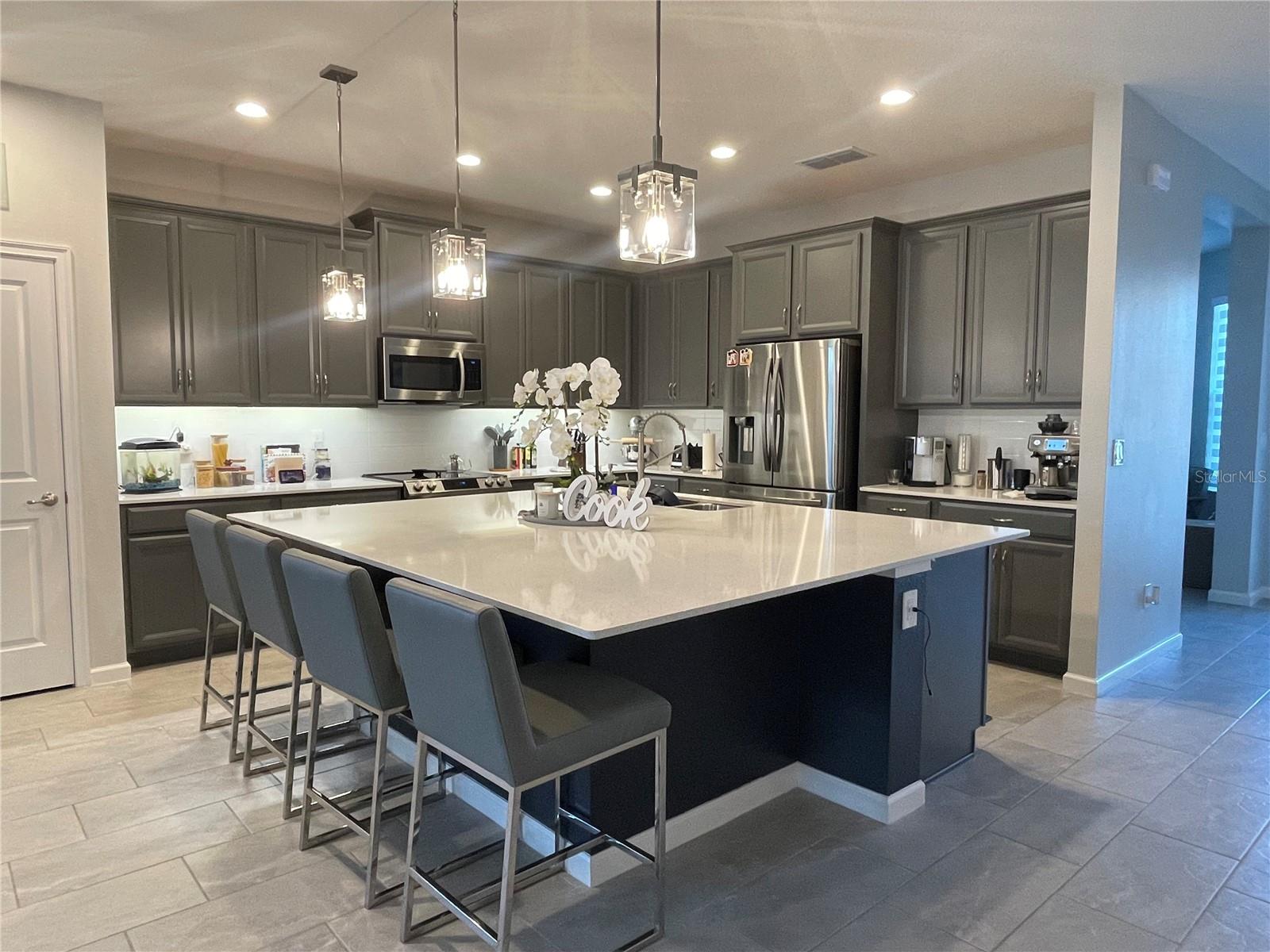 Image 2 of 9 For 1305 Yorkdale Road