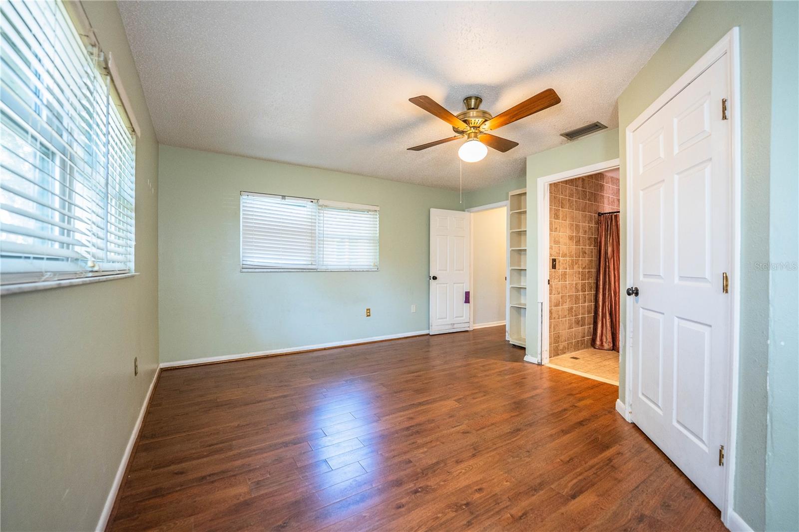 Image 41 of 60 For 4820 Kimball Court E