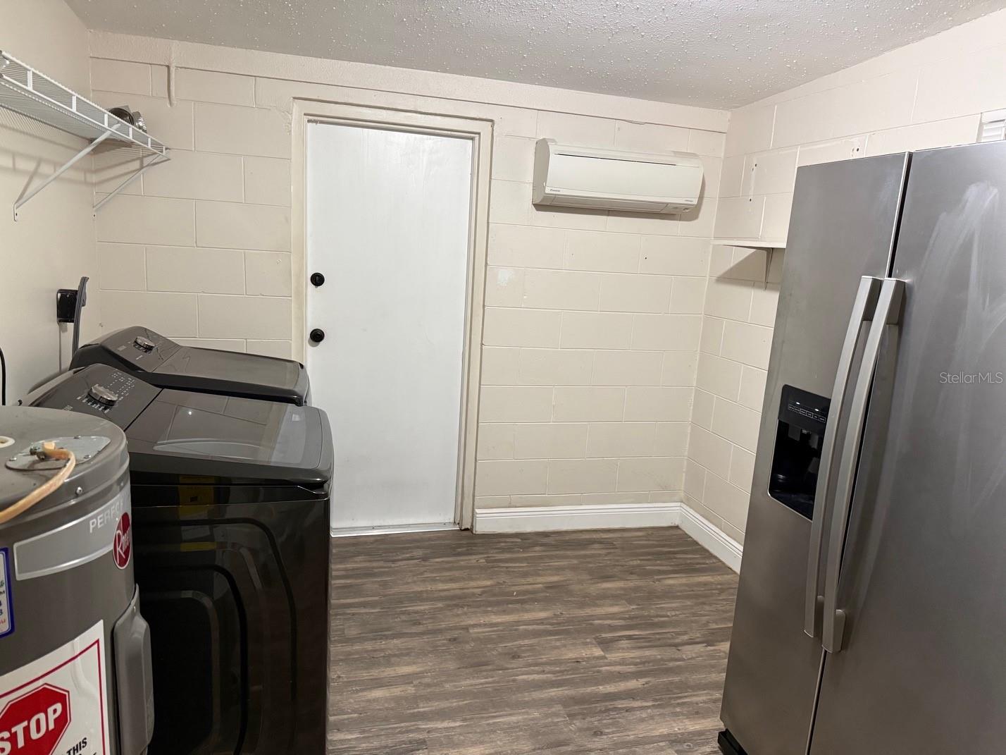 Image 12 of 16 For 14 Lamplight Lane