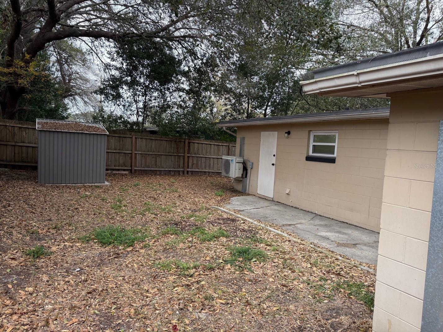 Image 13 of 16 For 14 Lamplight Lane