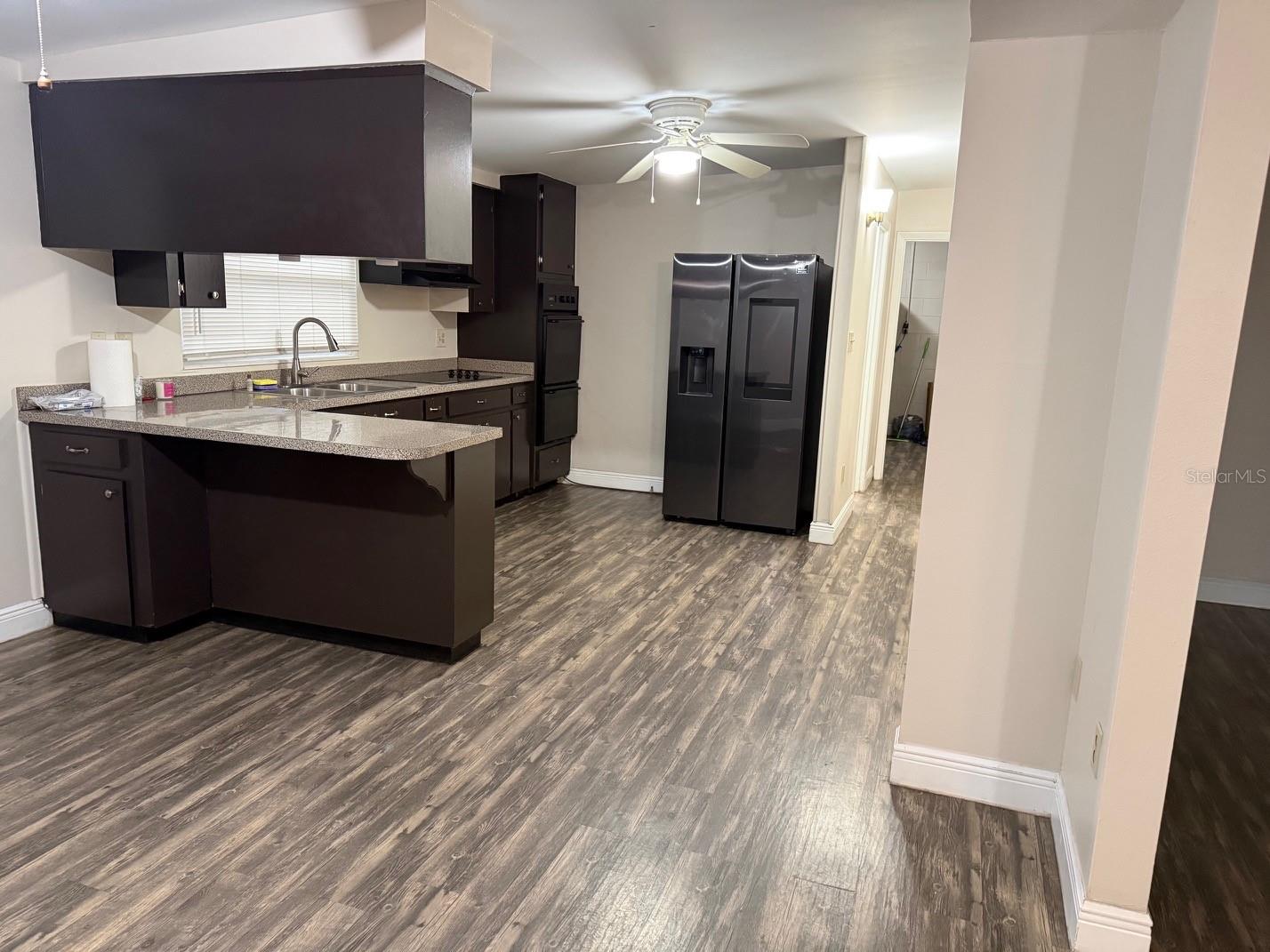 Image 4 of 16 For 14 Lamplight Lane