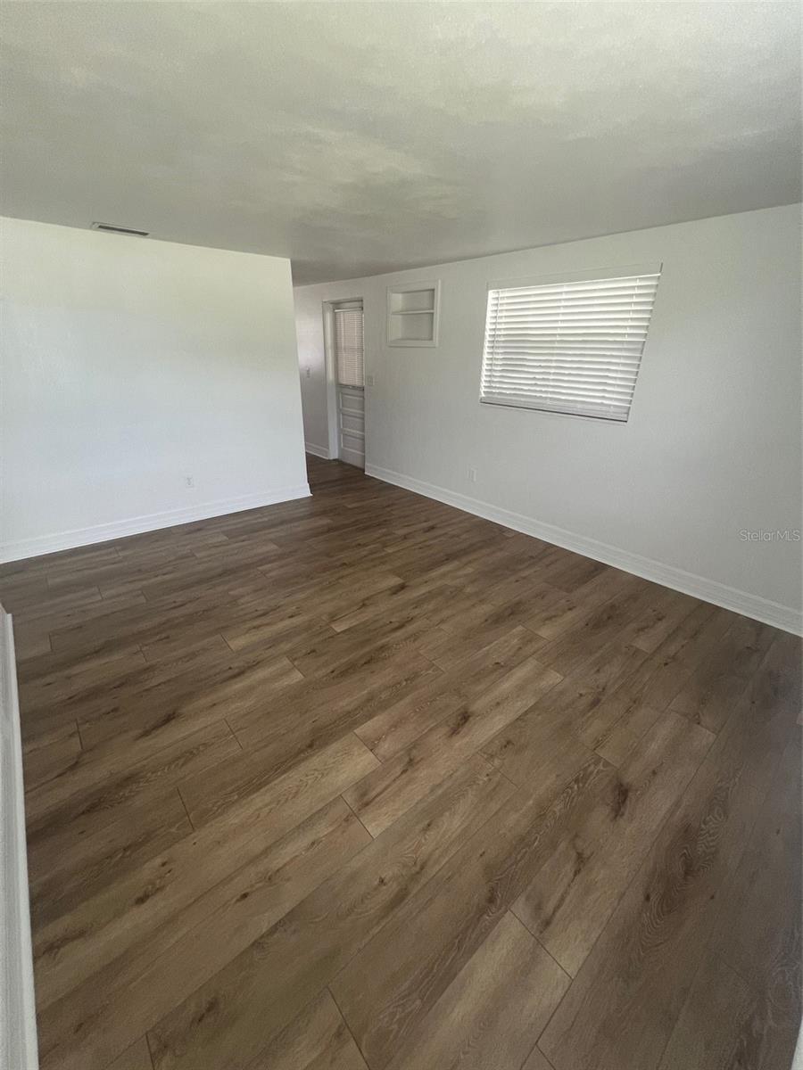 Image 7 of 20 For 255 Pomelo Street