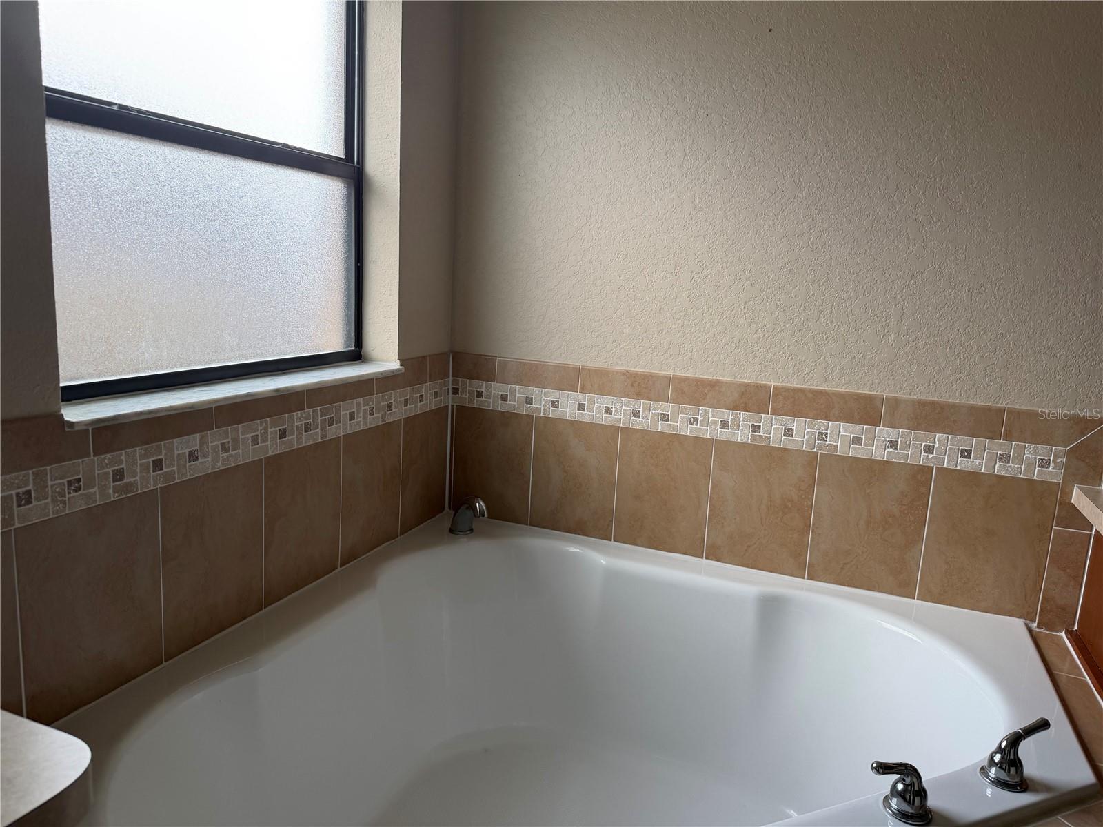 Image 17 of 23 For 760 Auburn Preserve Boulevard