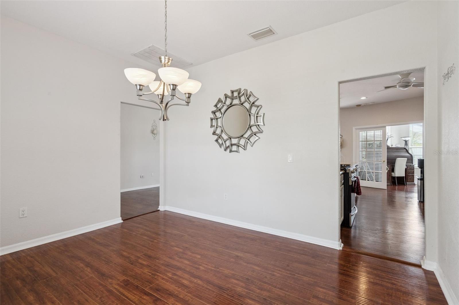 Image 14 of 37 For 446 Terranova Street