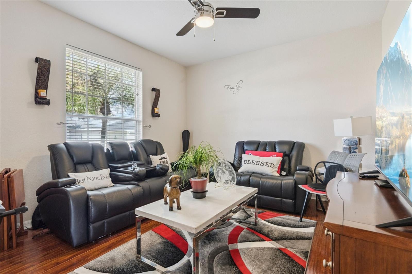 Image 15 of 37 For 446 Terranova Street