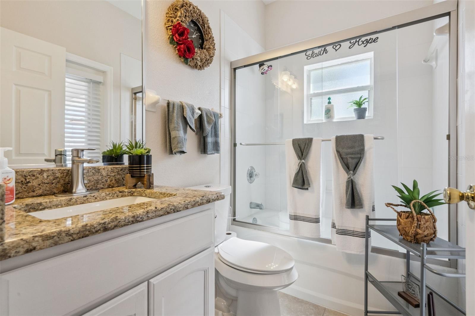 Image 23 of 37 For 446 Terranova Street