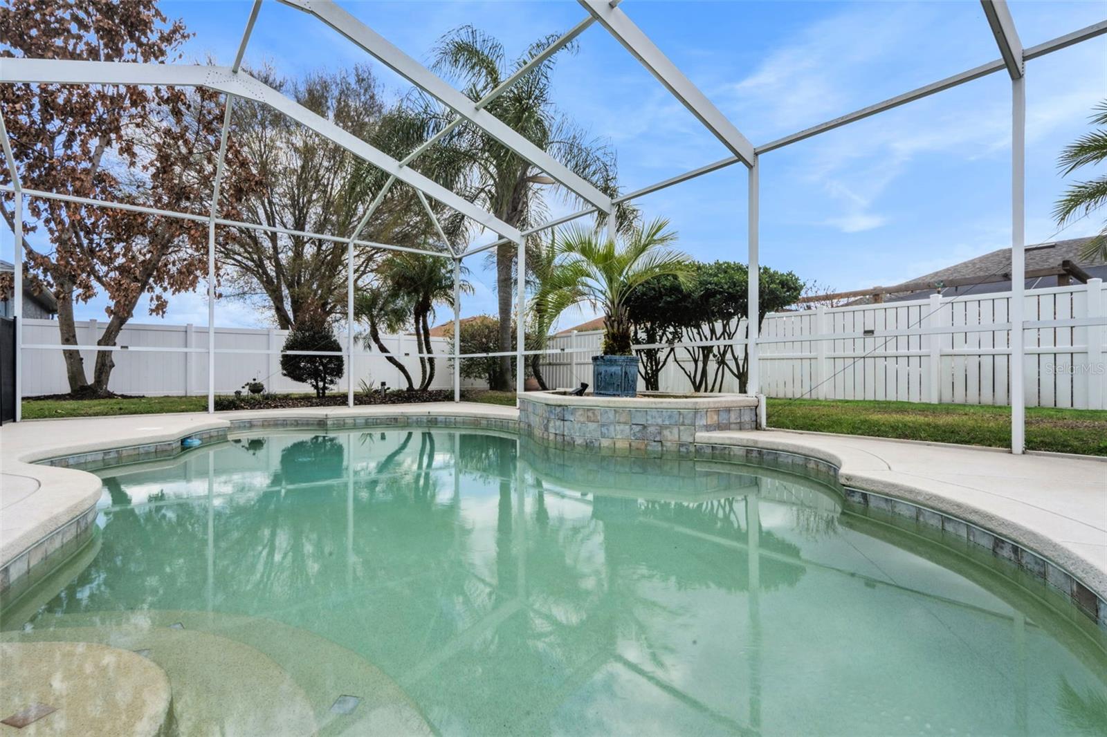 Image 29 of 37 For 446 Terranova Street