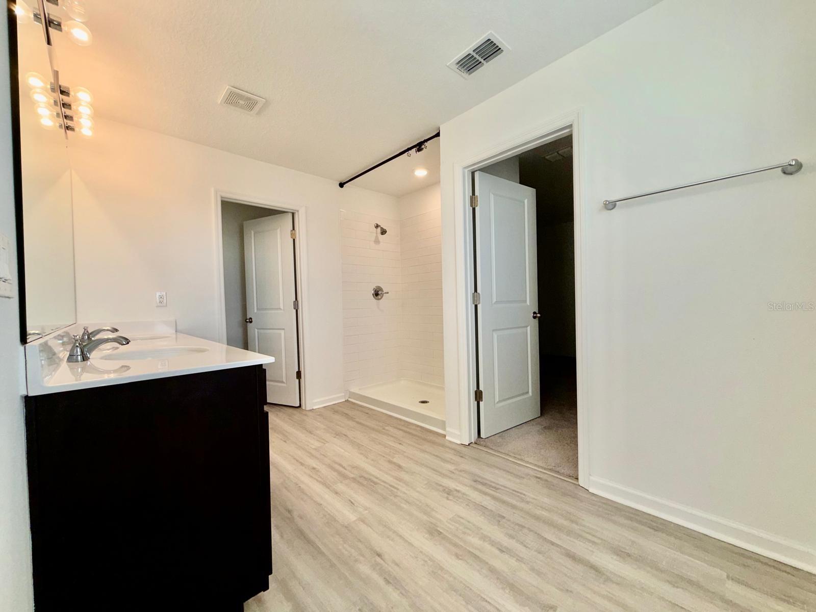 Image 23 of 39 For 1209 Mattie Pointe Boulevard