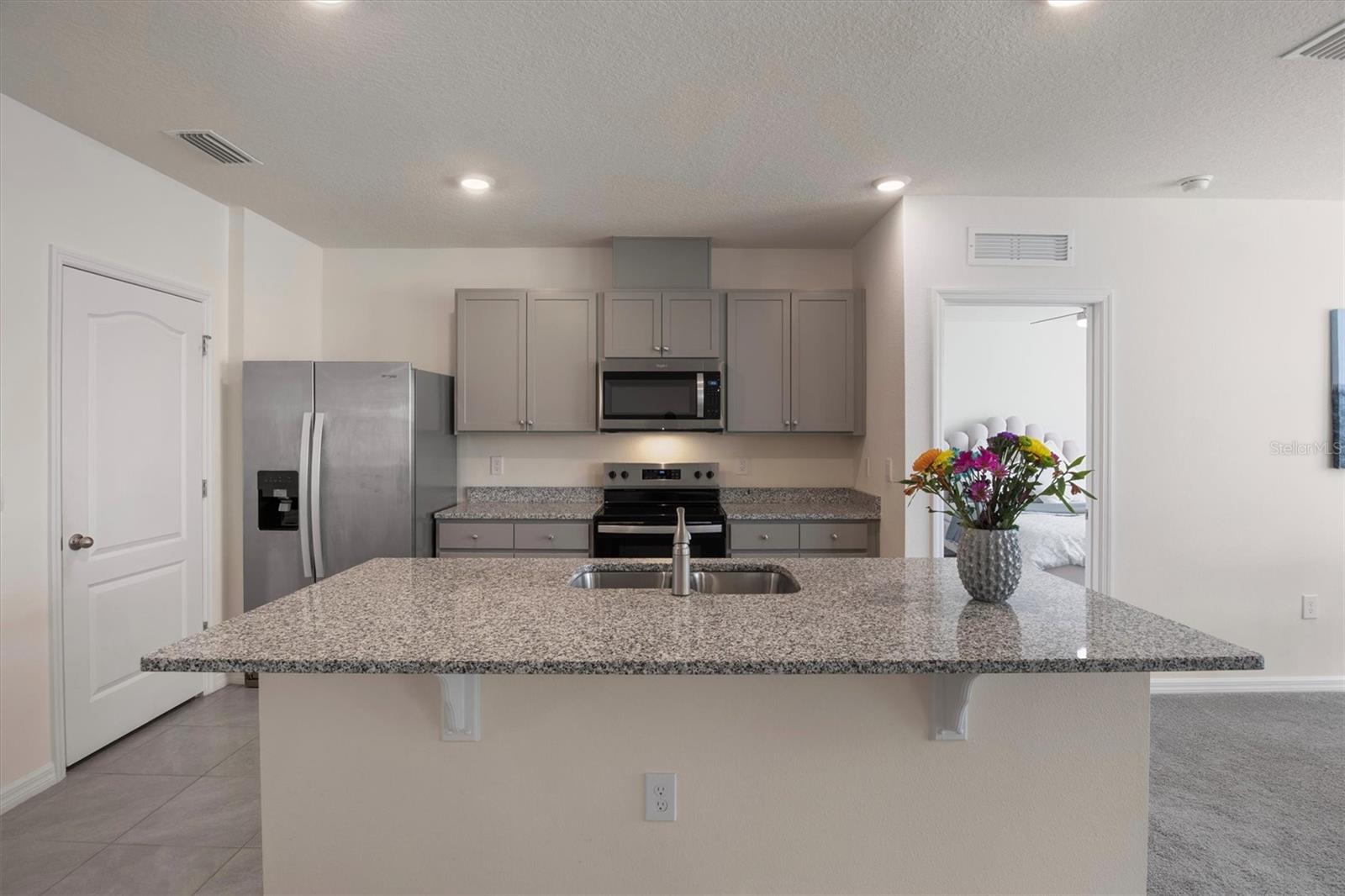 Image 12 of 36 For 2006 Doe Run Drive